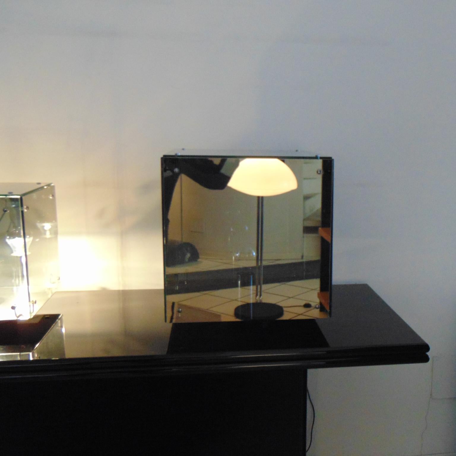 1972 A.R.D.I.T.I. Large Mirrorpan Table Lamp Prismar 3 by Sormani Nucleo, Italy 7