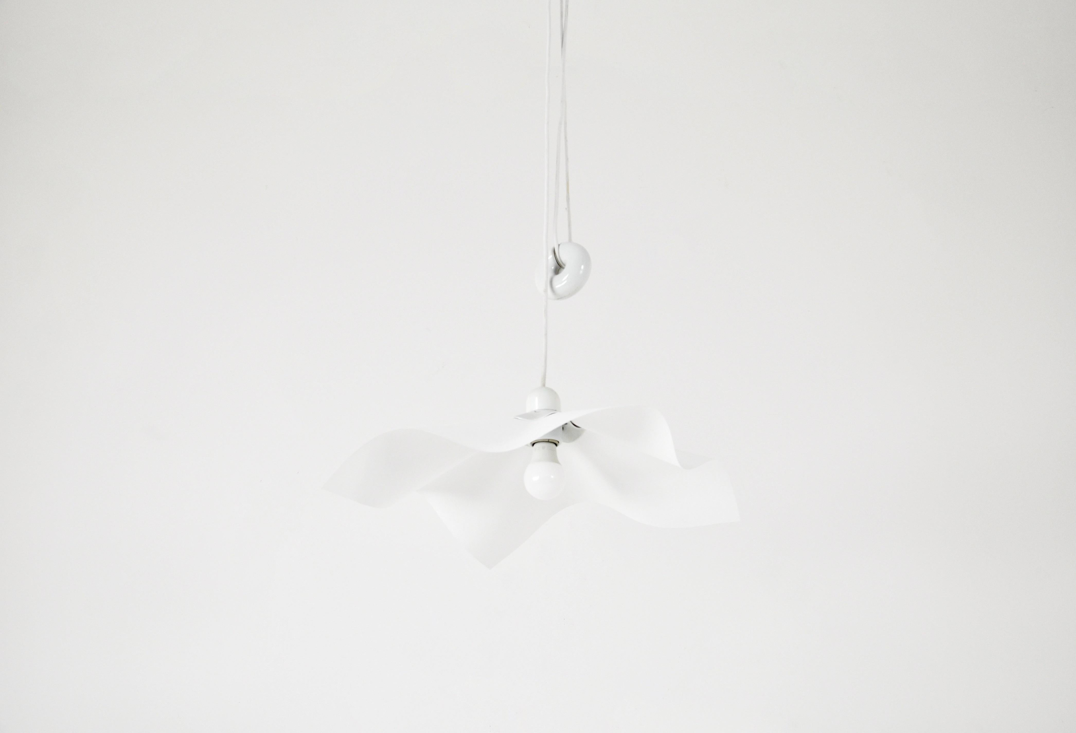 Paper and plastic hanging lamp by Mario Bellini with doughnut-shaped counterweight, model: Area 50. Easily adjustable in height. Minimum height with wedge: 100 cm, maximum height with cable: 260 cm. Wear due to time and age.
FOR SHIPPING, REQUEST US