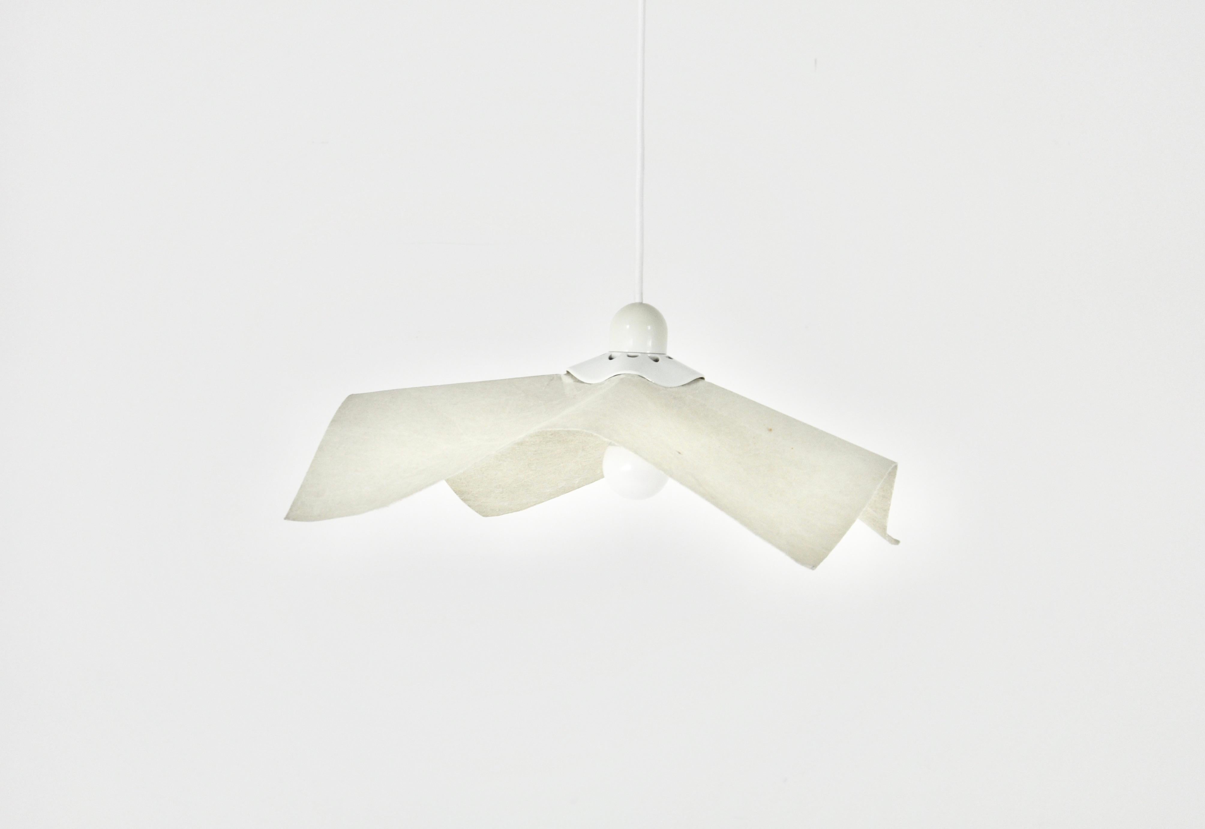 Paper and plastic hanging lamp by Mario Bellini, model: Area 50. Maximum height with cable: 240 cm. Wear due to time and age