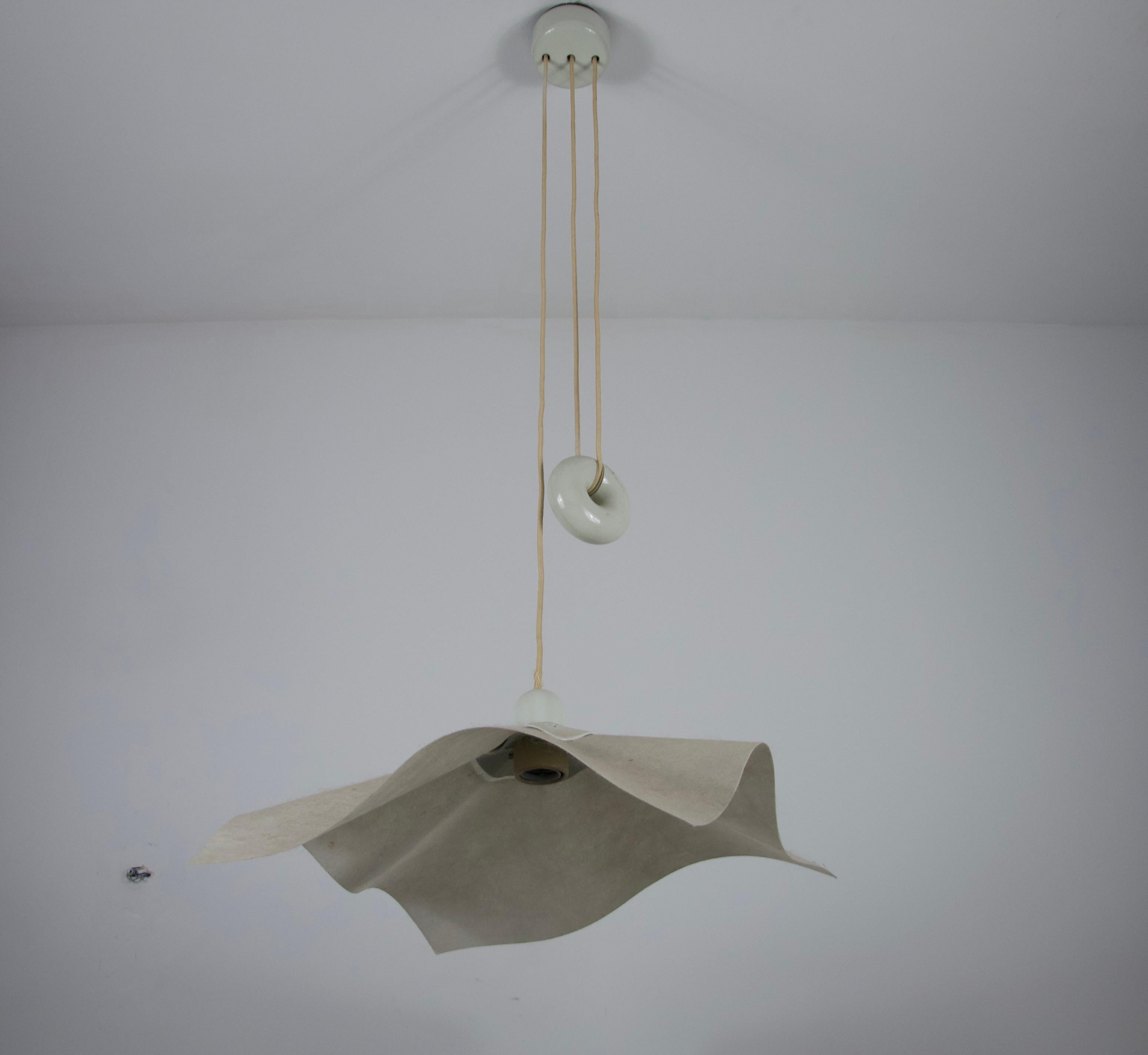 Mid-Century moderno Lampada a sospensione Area 50 di Mario Bellini per Artemide, Italia, 1974 in vendita