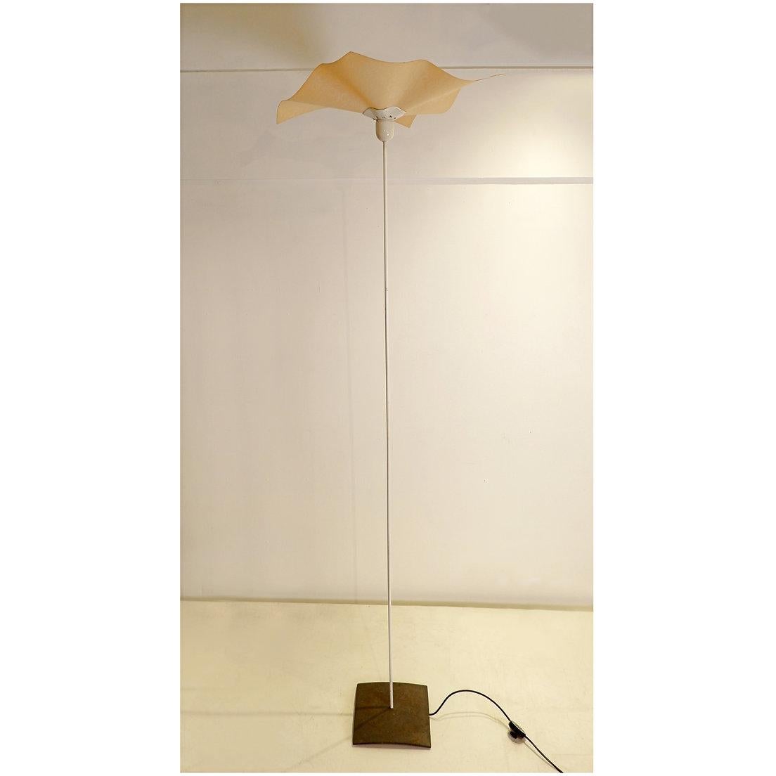 „Area“ Eine 210 Stehleuchte, entworfen von Mario Bellini für Artemide, Italien, 1970er Jahre. (Metall) im Angebot