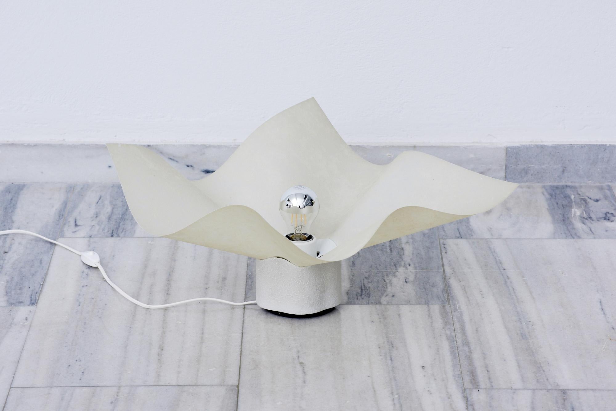 Area table lamp by Mario Bellini for Artemide, Italy 1974. In Good Condition For Sale In Athens, Attiki