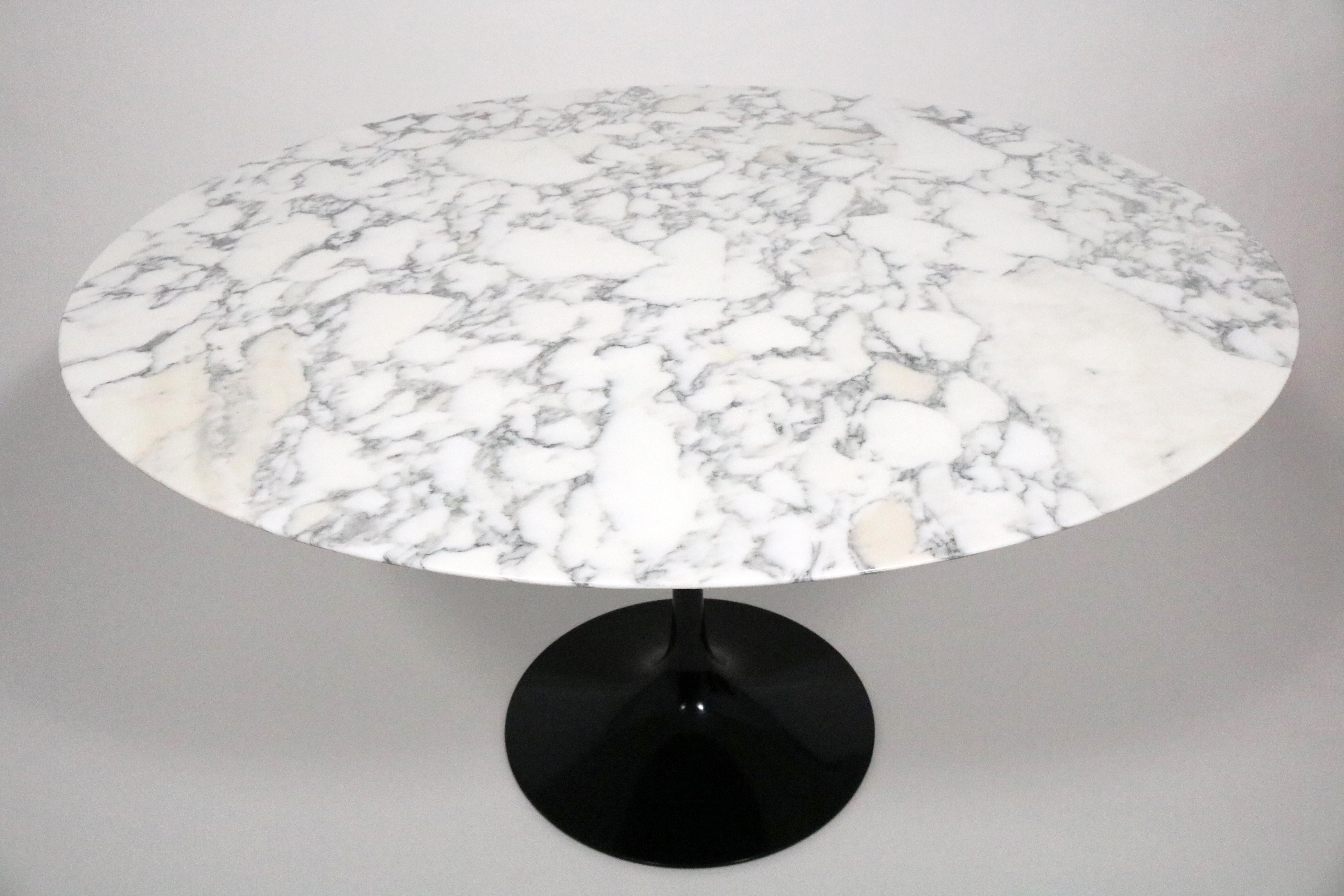 American Arebescato Marble Top Dining Table by Eero Saarinen for Knoll