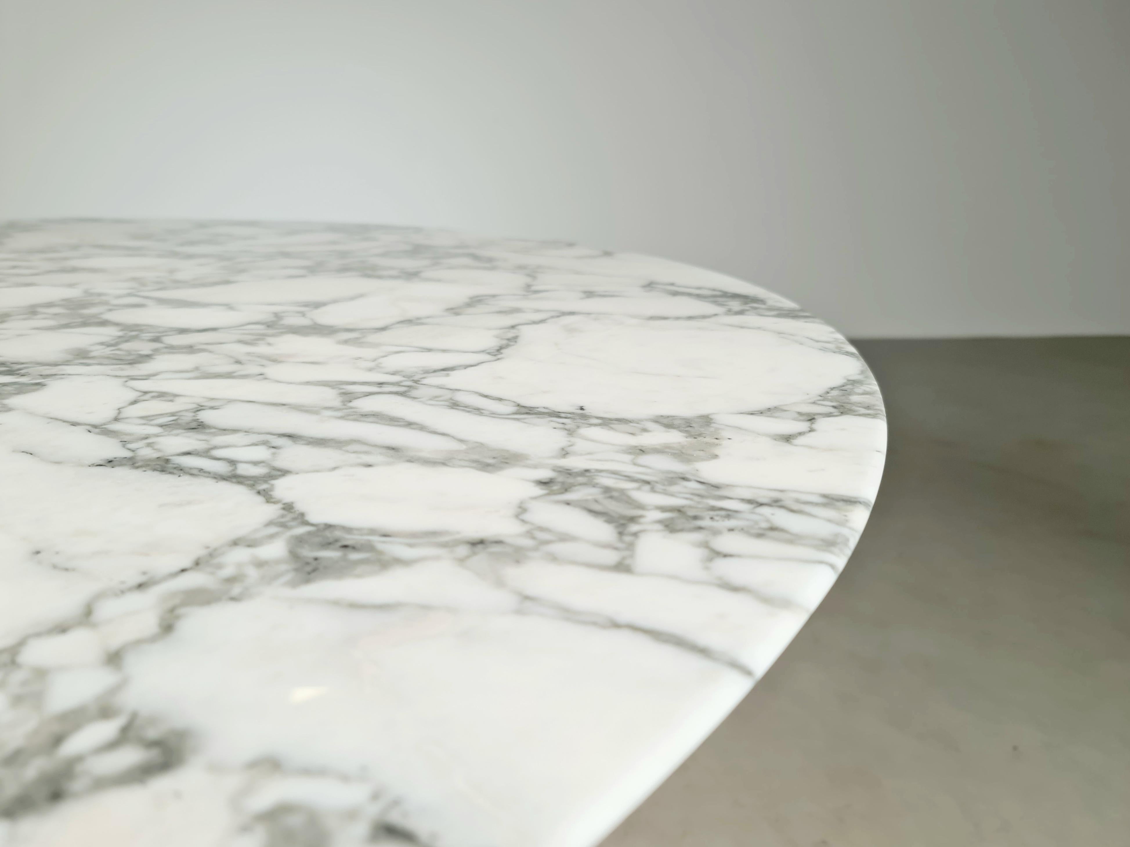 Arebescato Marble Tulip Dining Table by Eero Saarinen for Knoll International In Excellent Condition In amstelveen, NL
