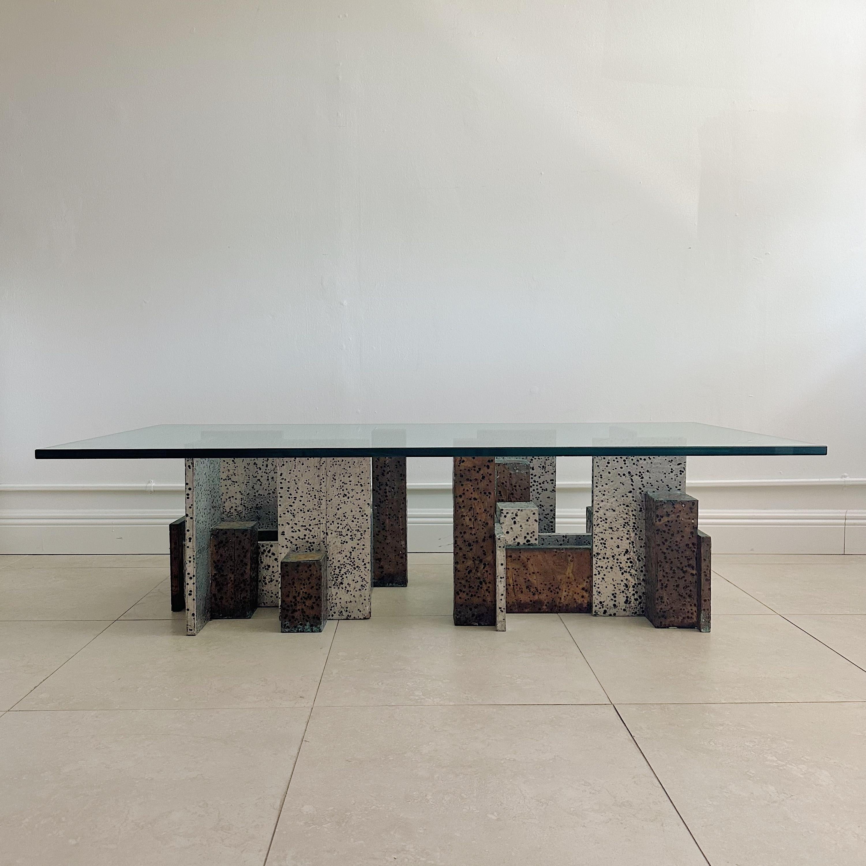 1970s coffee table: Skyscraper style, dual pedestals made of copper and aluminum , metal-clad wood with scraffito brutalist design. Arenson Studios, a collaboration by Marvin and Richard Arenson, crafted art furniture in West Palm Beach, Florida,