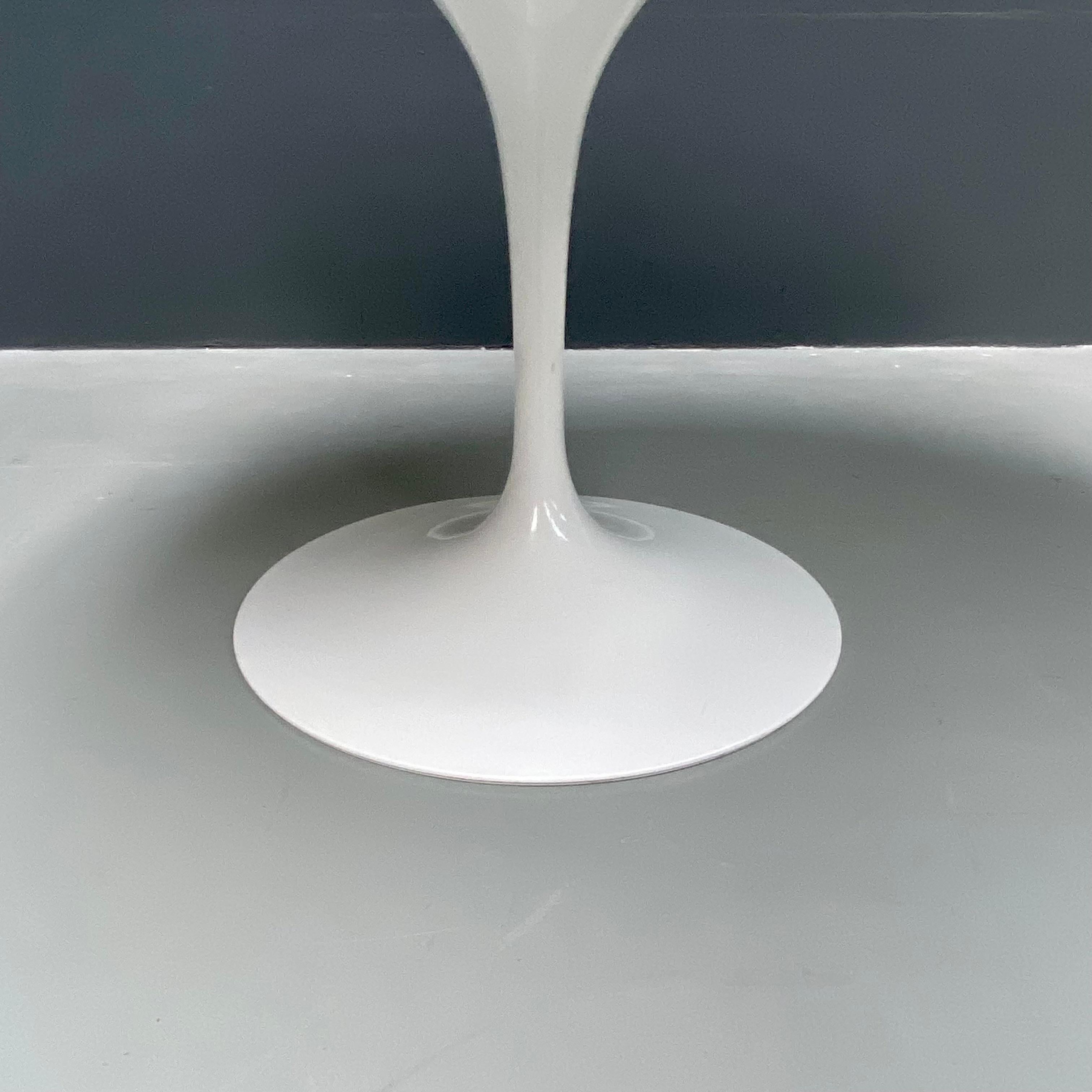 Aresbescato Esstisch aus Marmor von Eero Saarinen für Knoll Studio im Zustand „Gut“ im Angebot in Eindhoven, Noord Brabant