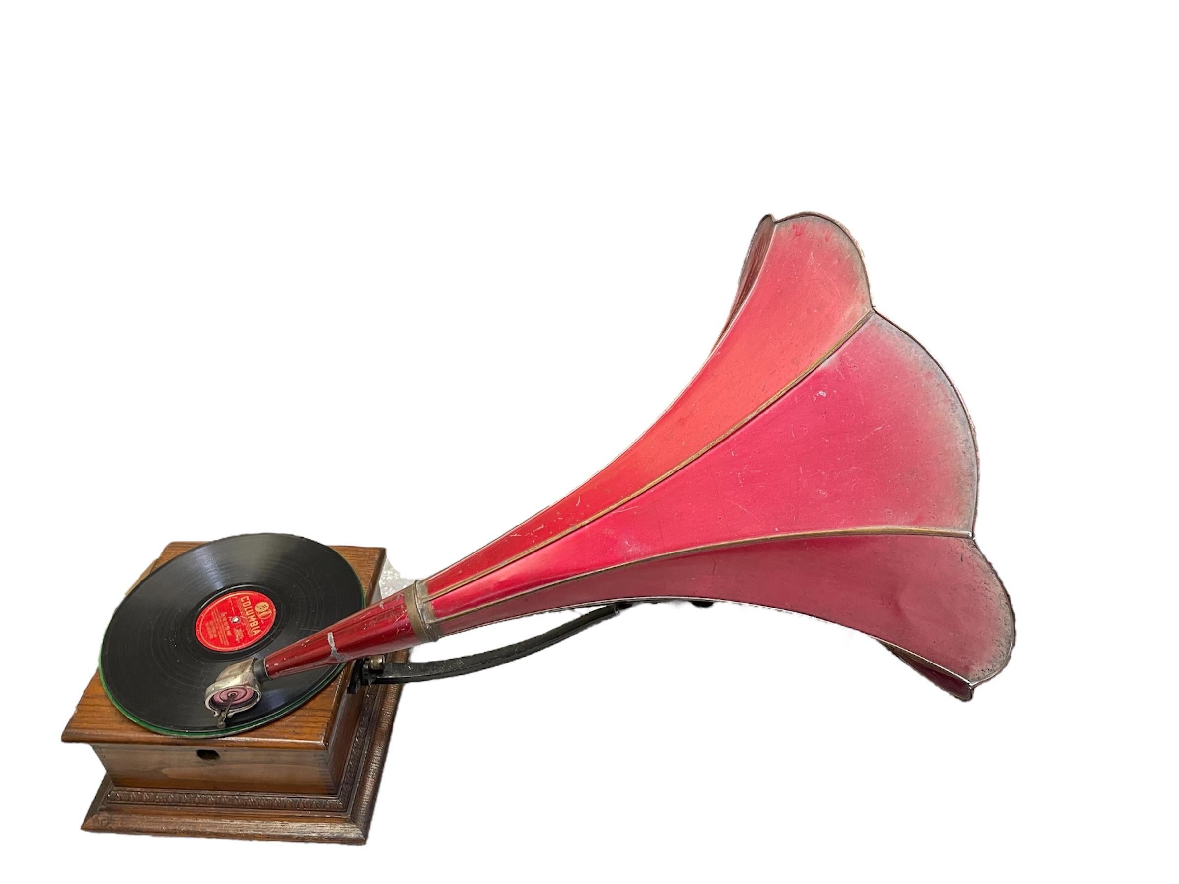 Bois Phonographe à disque Aretino en vente