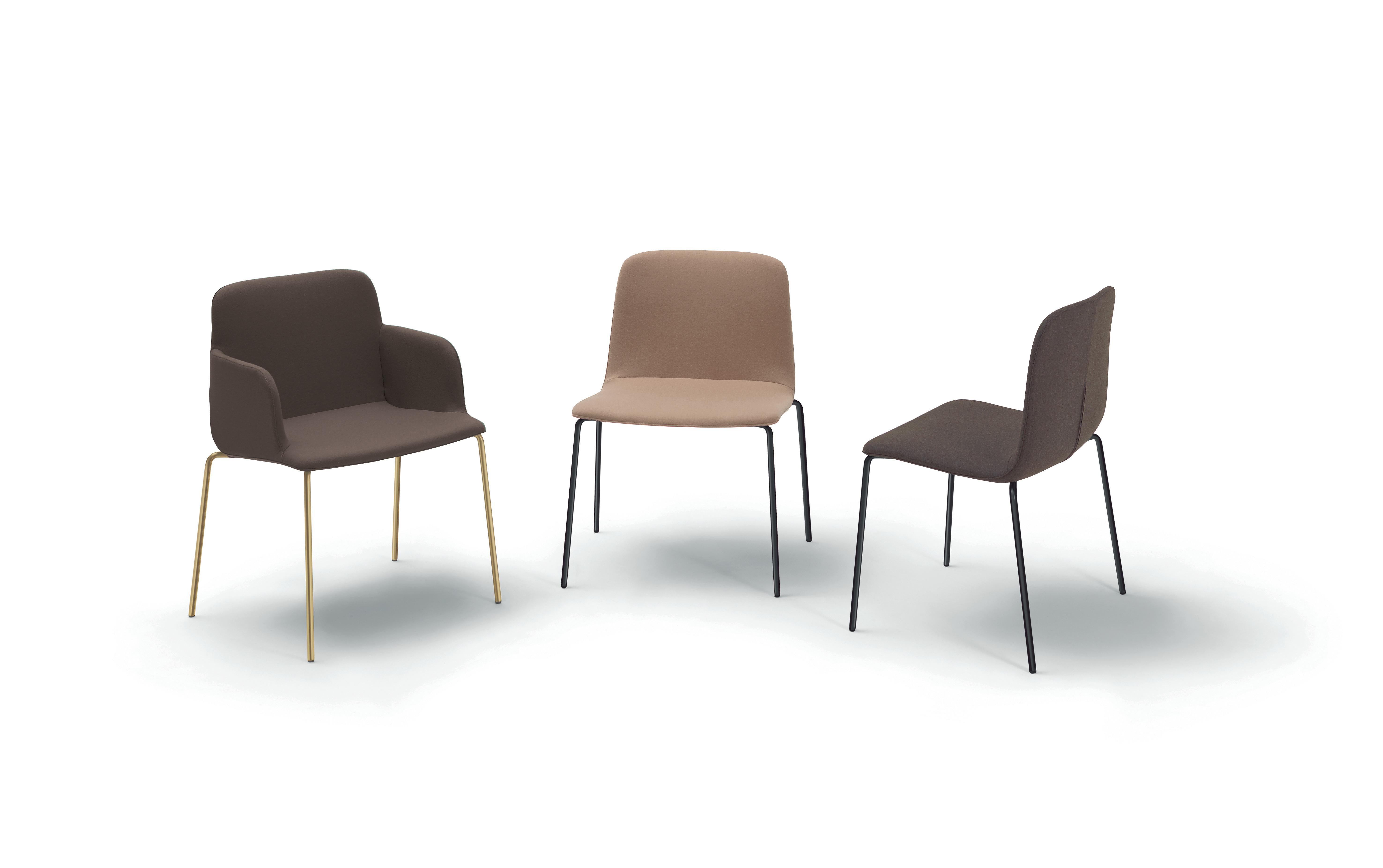 Its feature is the extra width. In fact, it is slightly wider than most chairs, making it feel more luxurious than other chairs in this typology, without using more floor space than an usual chair.

Materials: Upholstered Fabric
Structure: