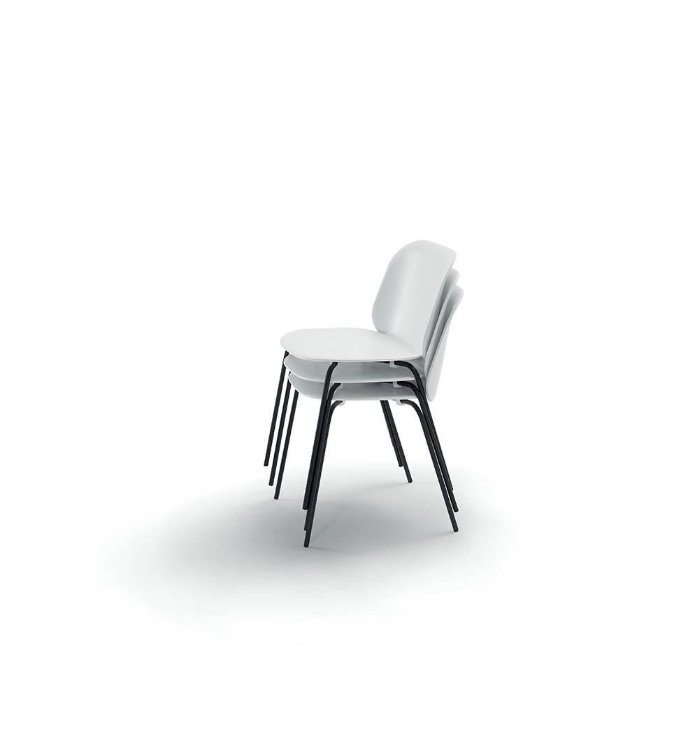 Modern Arflex Corolle Chair by Mario Ruiz For Sale