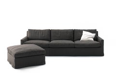 Pouf Arflex Cousy in tessuto Oxford grigio e legno di faggio di Vincent Van Duysen