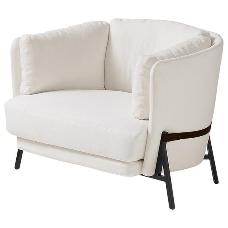 Arflex Cradle "Love Cushion" Armchair in White Cherie Fabric by Neri & Hu