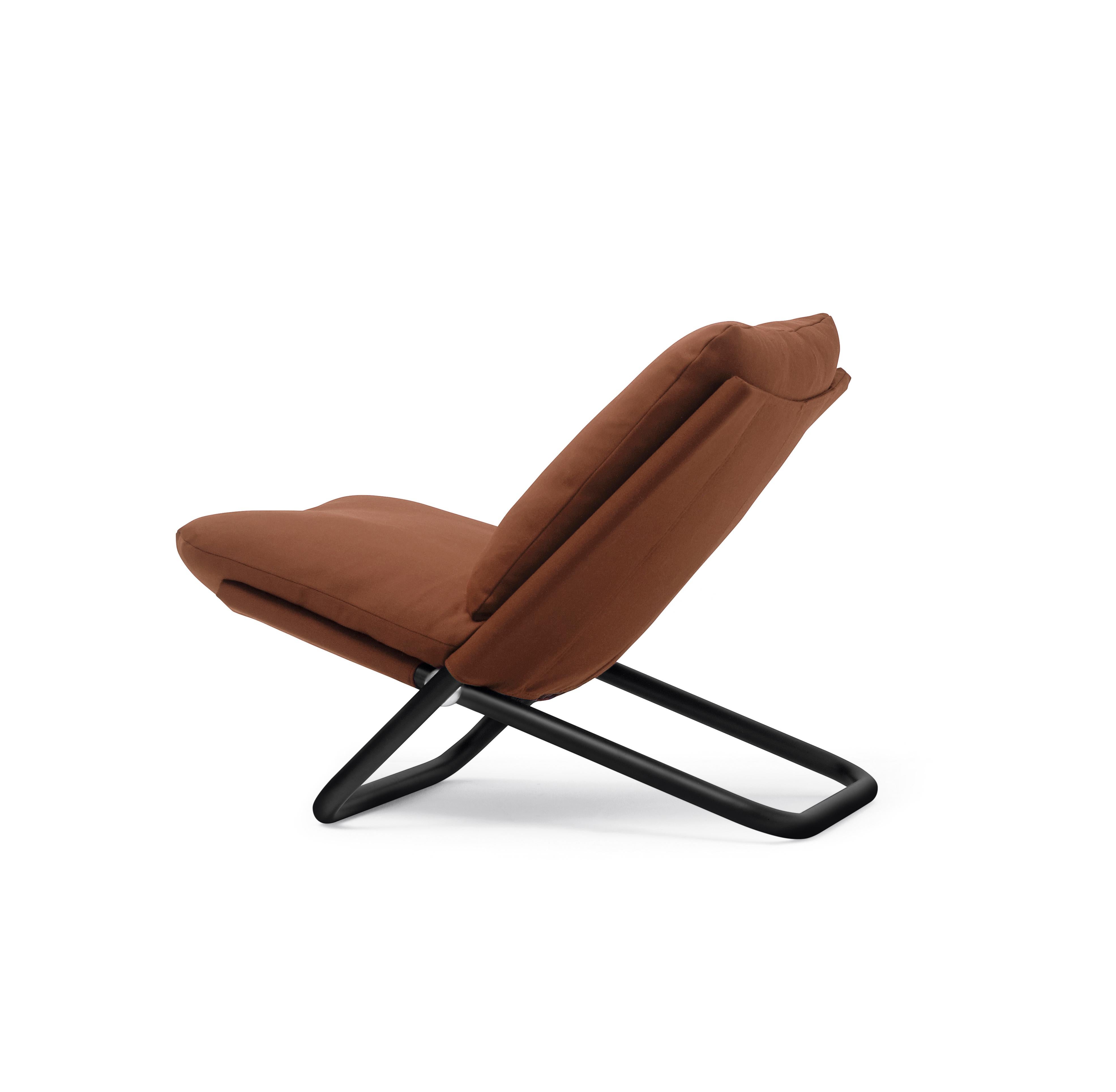 Modern Arflex Cross Low Backrest Armchair in Brown Steelcut Fabric by Marcello Cuneo For Sale