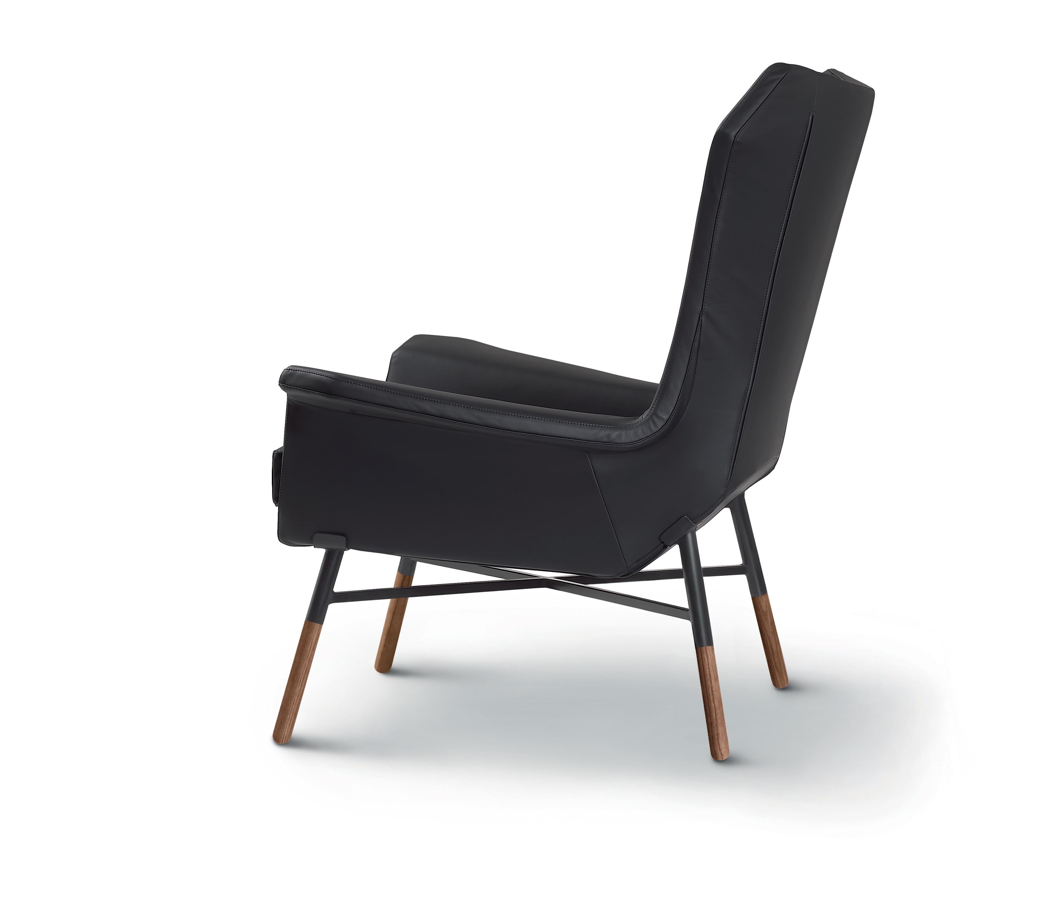 Arflex Giulietta Sessel aus Leder Giada mit Eichenholzgestell von BBPR (Moderne) im Angebot