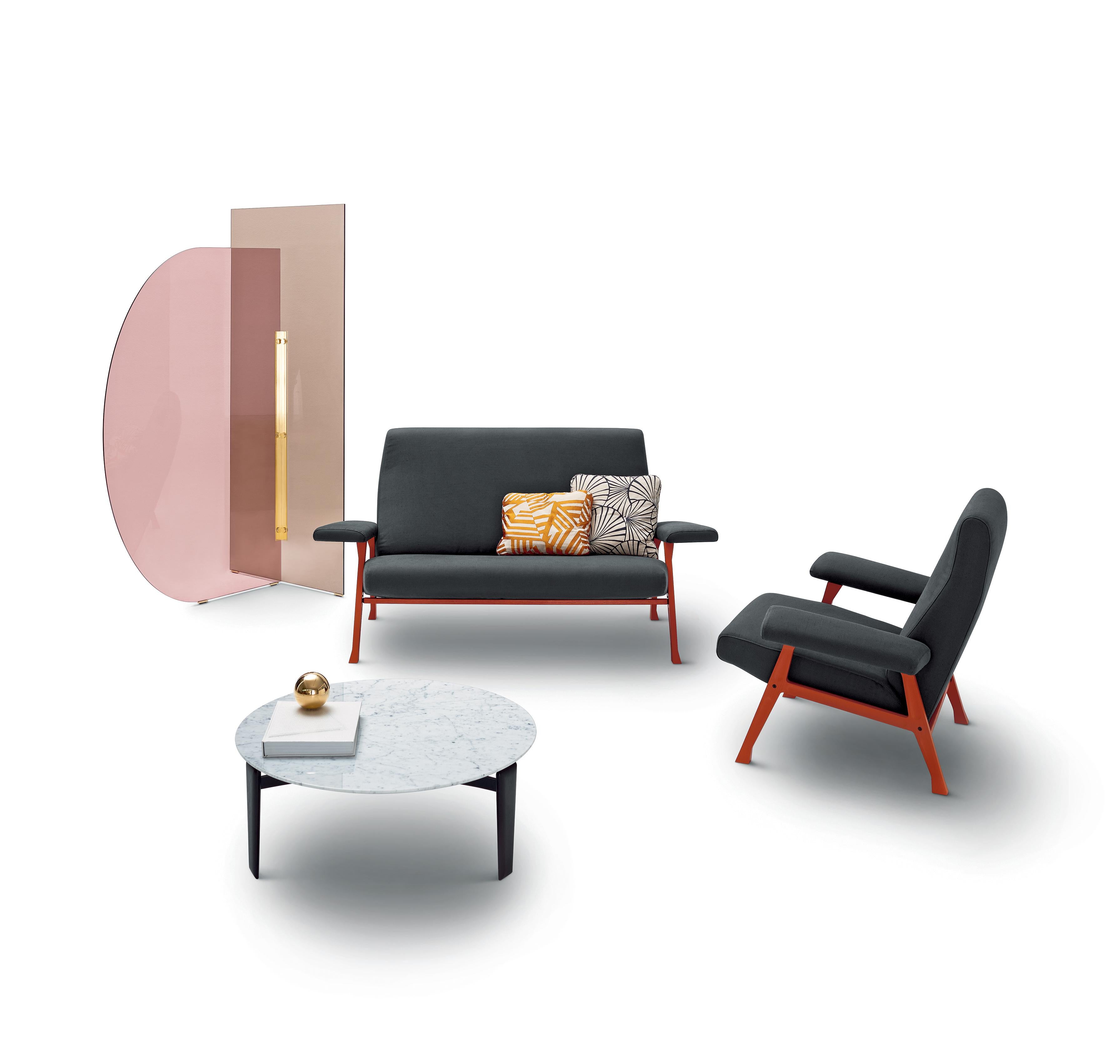 Arflex Hall Sessel aus schwarzem und weißem Riga-Stoff und Wengebeinen von Roberto Menghi (Holz) im Angebot