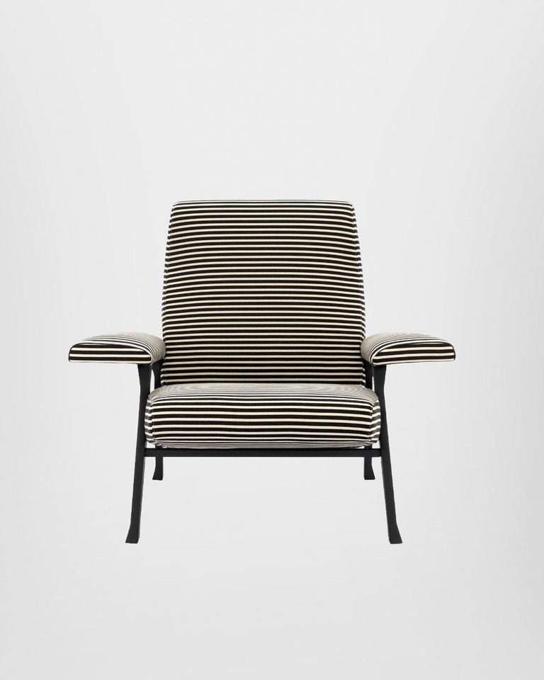 Modern Arflex Hall Armchair in Fabric Riga by Roberto Menghi   For Sale