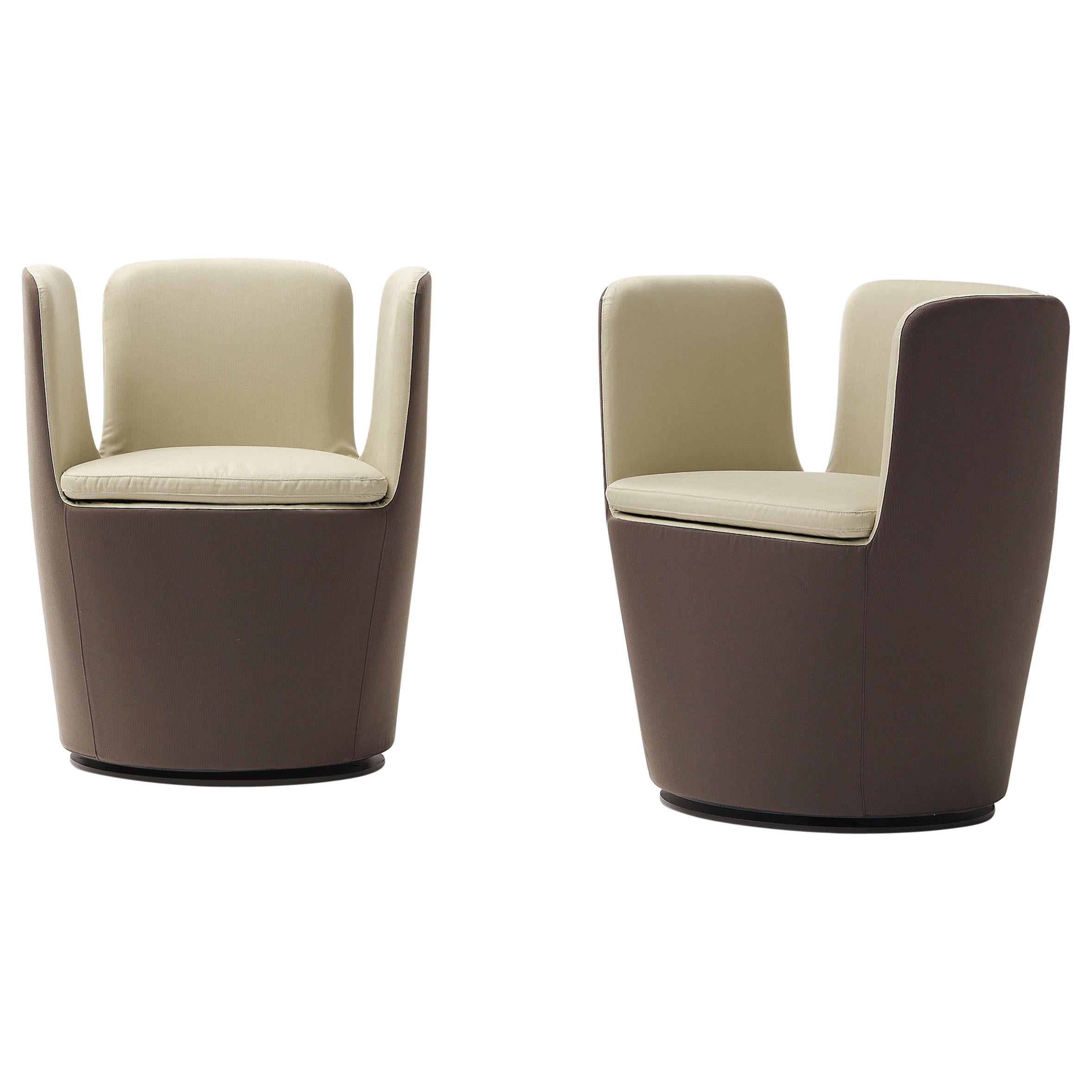 Fauteuil Arflex Mojo en tissu marron et base pivotante par Claesson Koivisto Rune