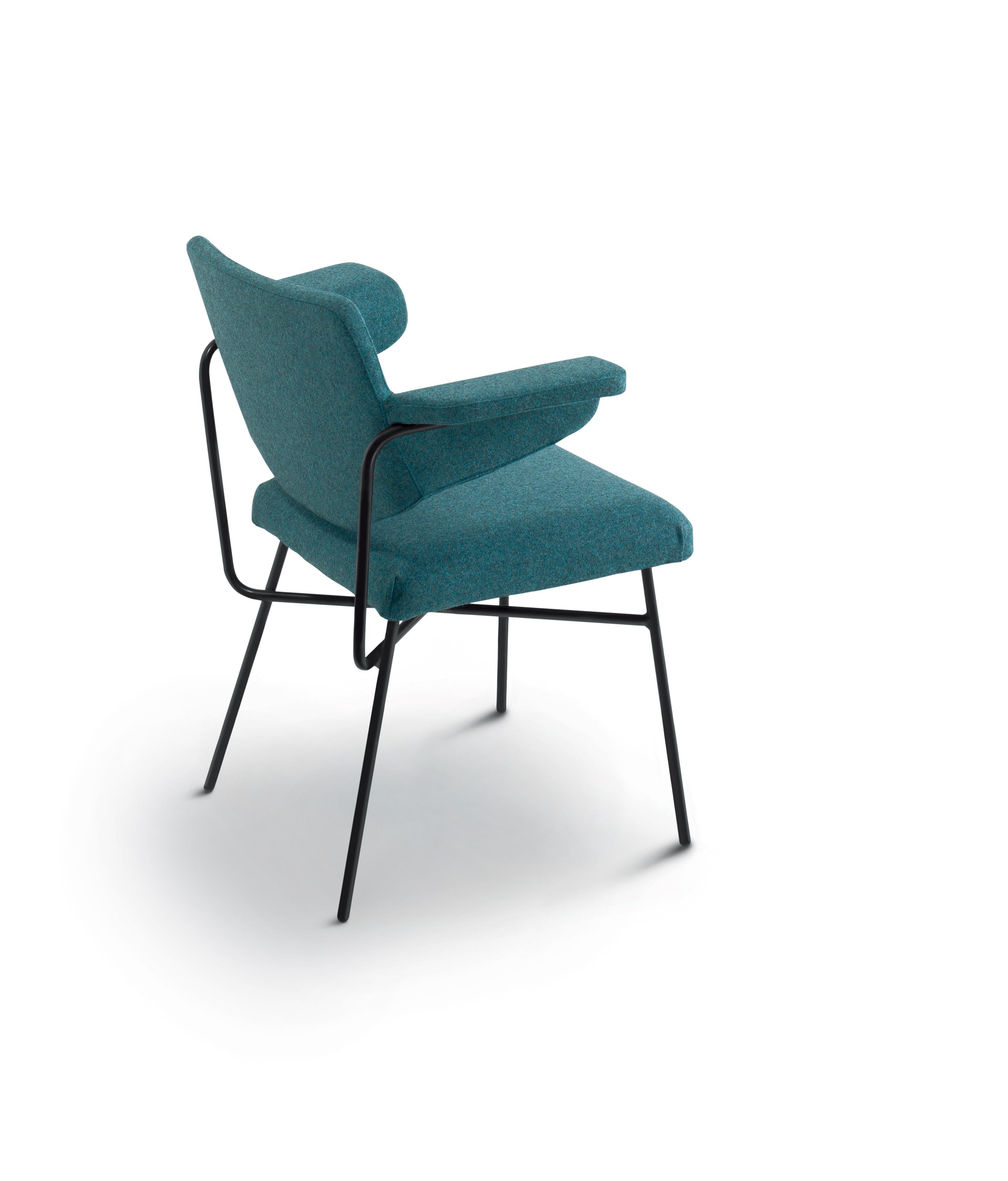 Neptunia collection, that includes armchair and chair, was designed in the ’50s, as a continuation of the Elettra collection, for giving choice to design offices and public spaces. Neptunia resumes the soft and welcome shape and the proportions of