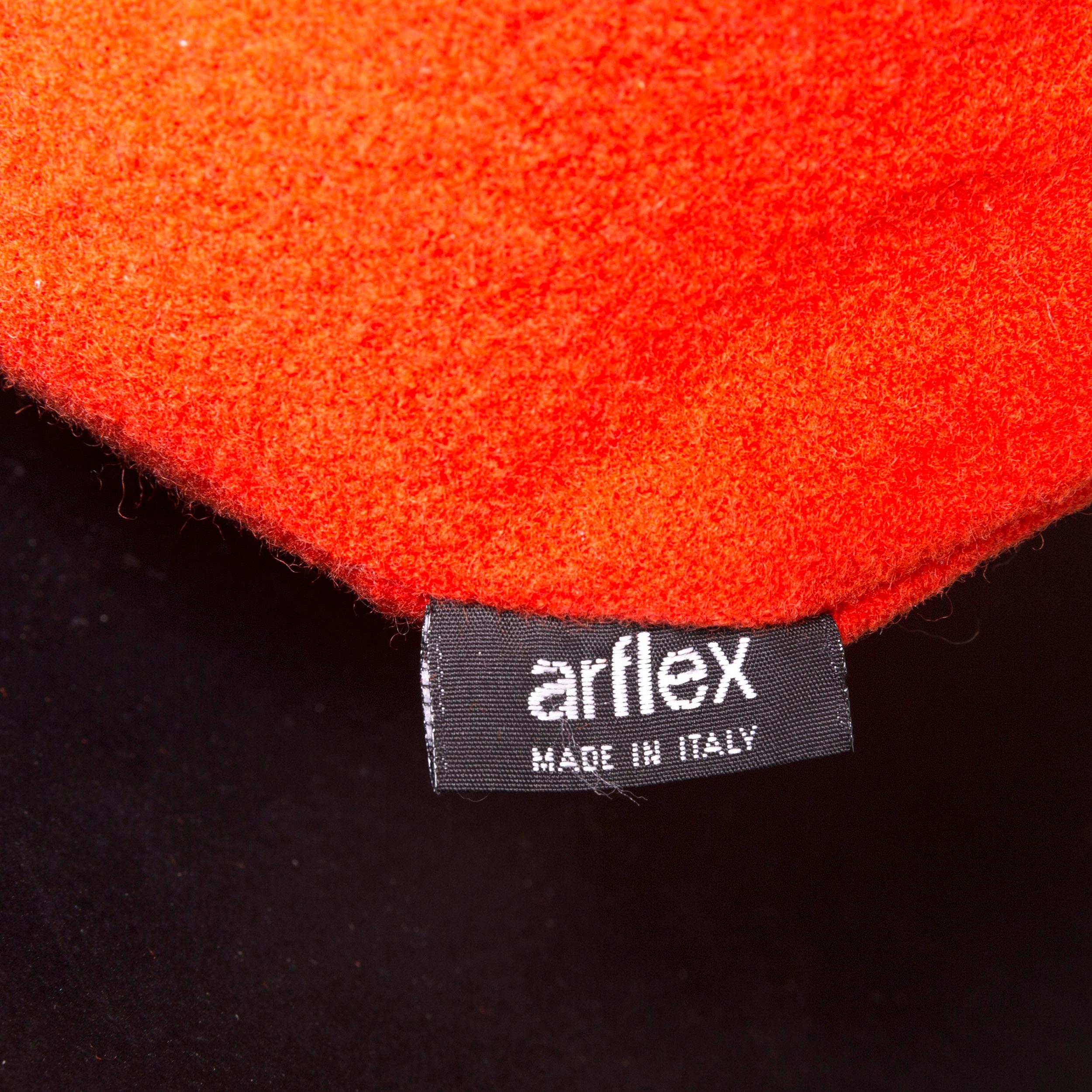 Contemporary Arflex Pepper Designer Fabric Sofa Red by Guido Rosati Two-Seat Sofa Bed