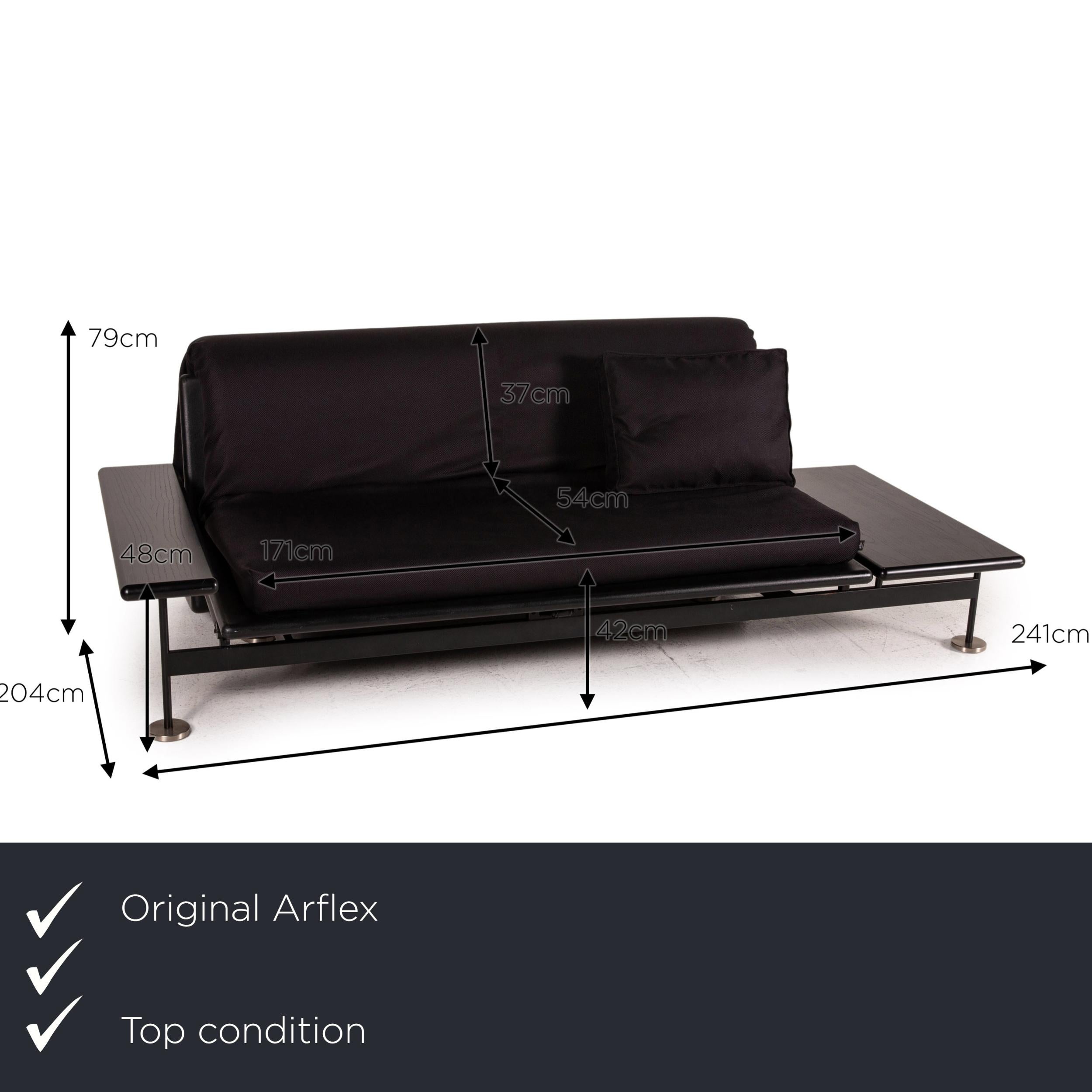 We present to you an Arflex Pepper fabric sofa bed black three-seater sofa couch.
 

 Product measurements in centimeters:
 

Depth: 100
Width: 241
Height: 79
Seat height: 42
Rest height: 48
Seat depth: 54
Seat width: 171
Back height: