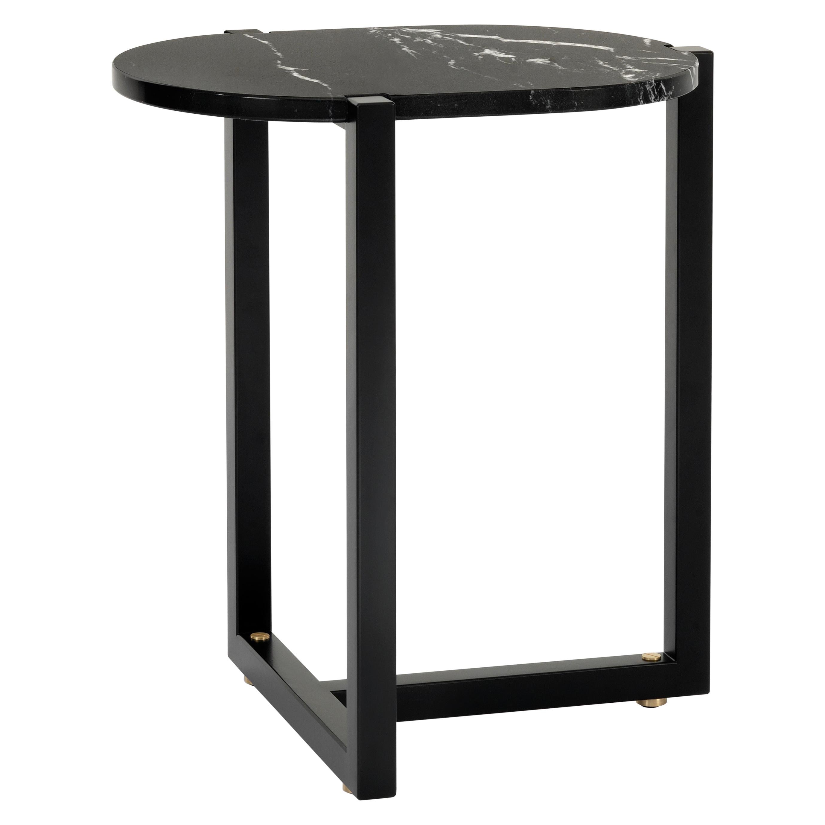 Petite table Arflex Sigmund avec plateau en marquinia noir et base en métal par Studio Asai