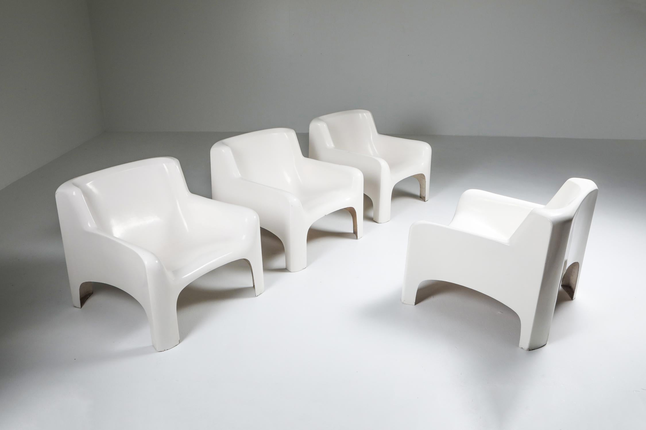Arflex 'Solar' Lounge Chairs in Fiberglass by Carlo Bartali 5