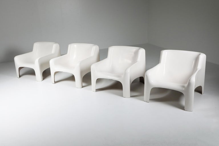Arflex 'Solar' Lounge Chairs in Fiberglass by Carlo Bartali For Sale 6