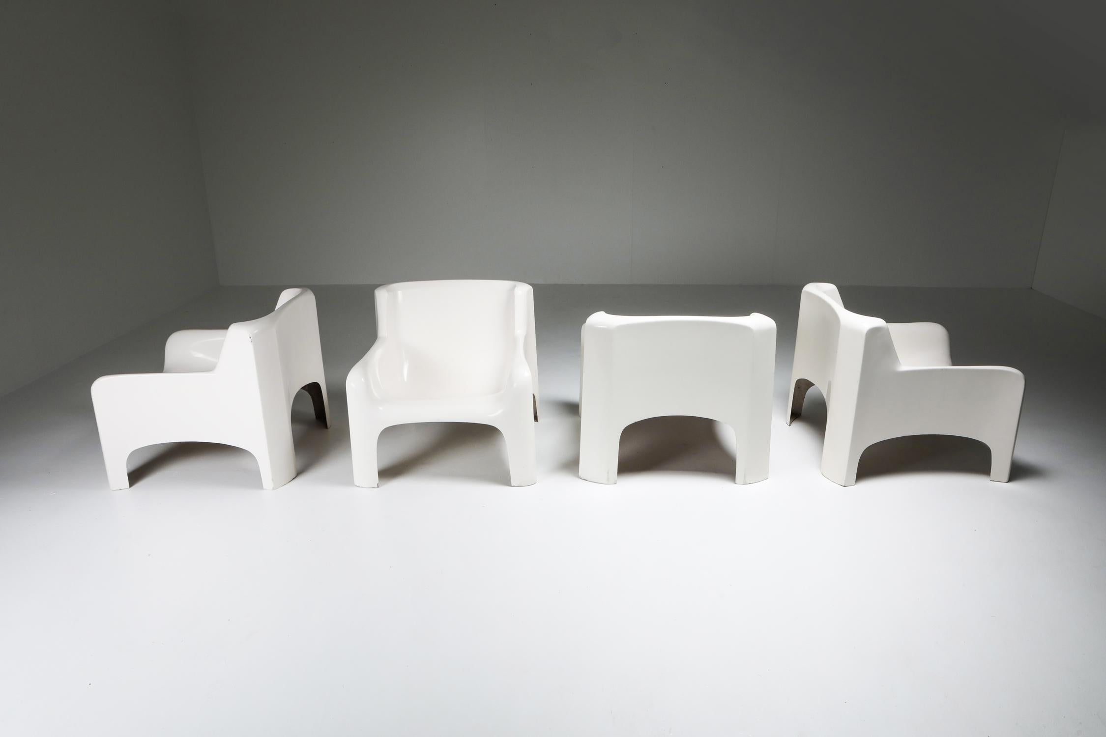 Arflex 'Solar' Lounge Chairs in Fiberglass by Carlo Bartali 7