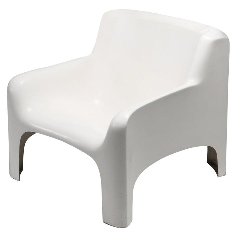 Arflex 'Solar' Lounge Chairs in Fiberglass by Carlo Bartali For Sale