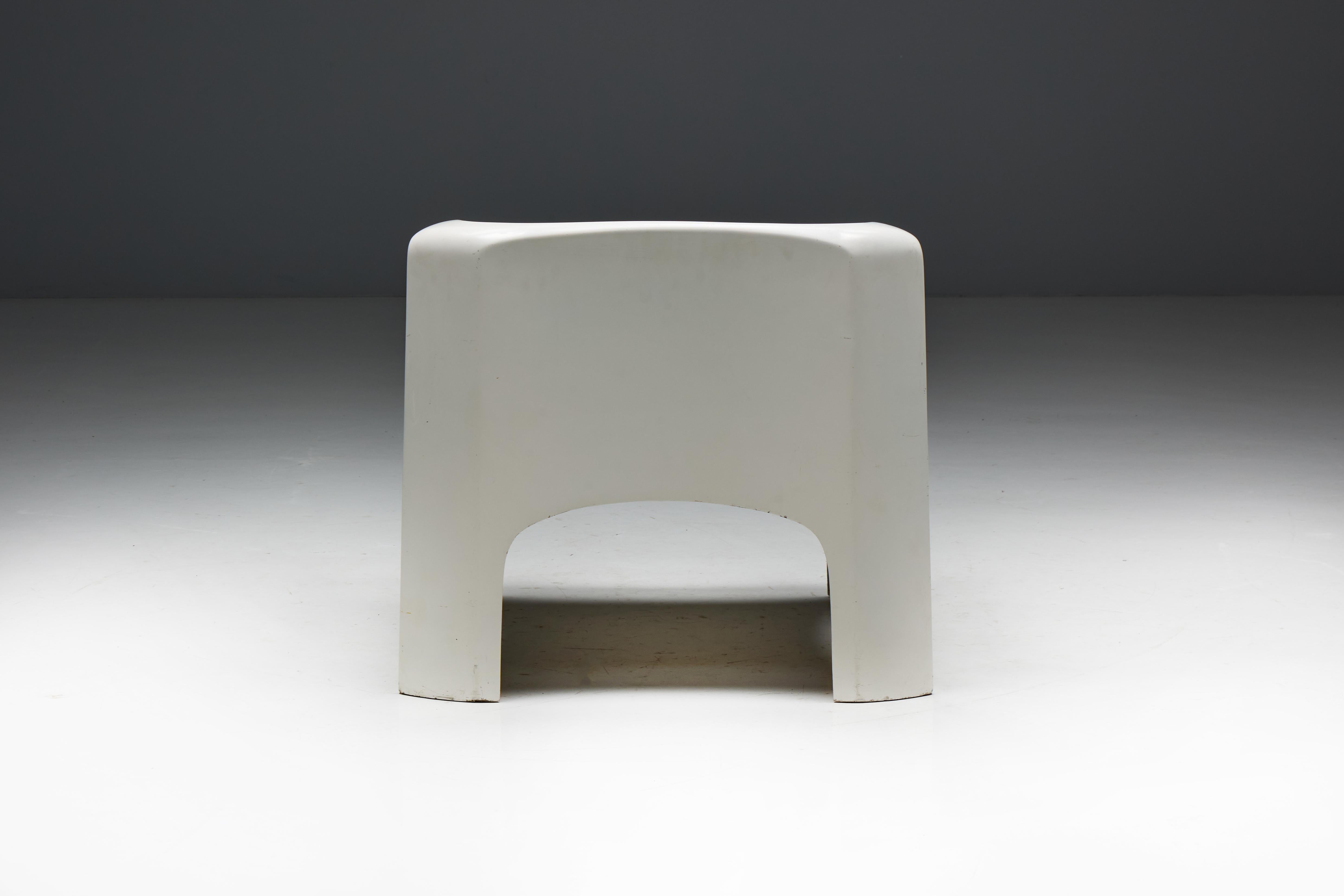 Arflex 'Solar' Lounge Chairs in Fiberglass by Carlo Bartali, Italy, 1960s For Sale 2