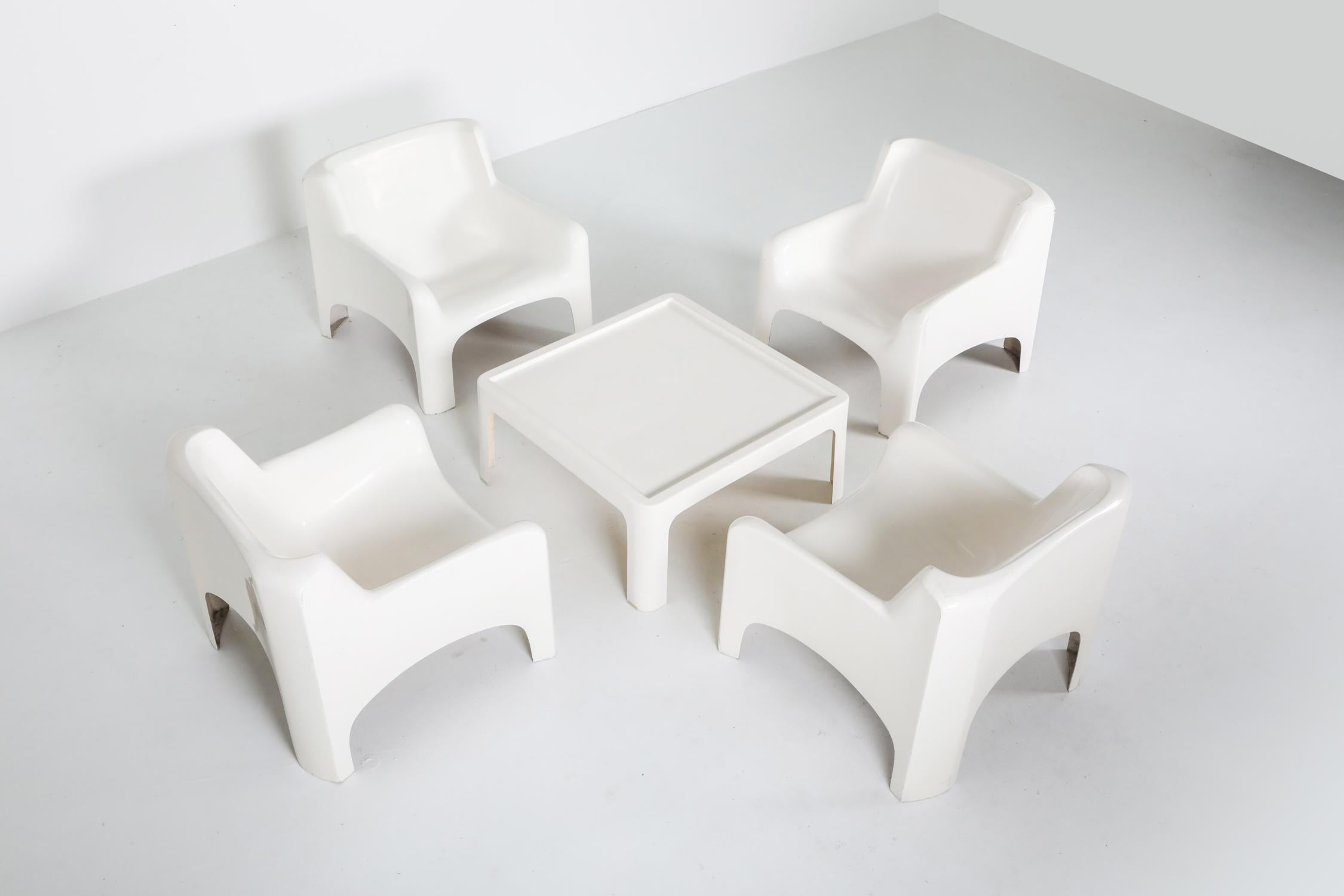 Space Age Arflex 'Solar' Lounge Set in Fiberglass by Carlo Bartali For Sale