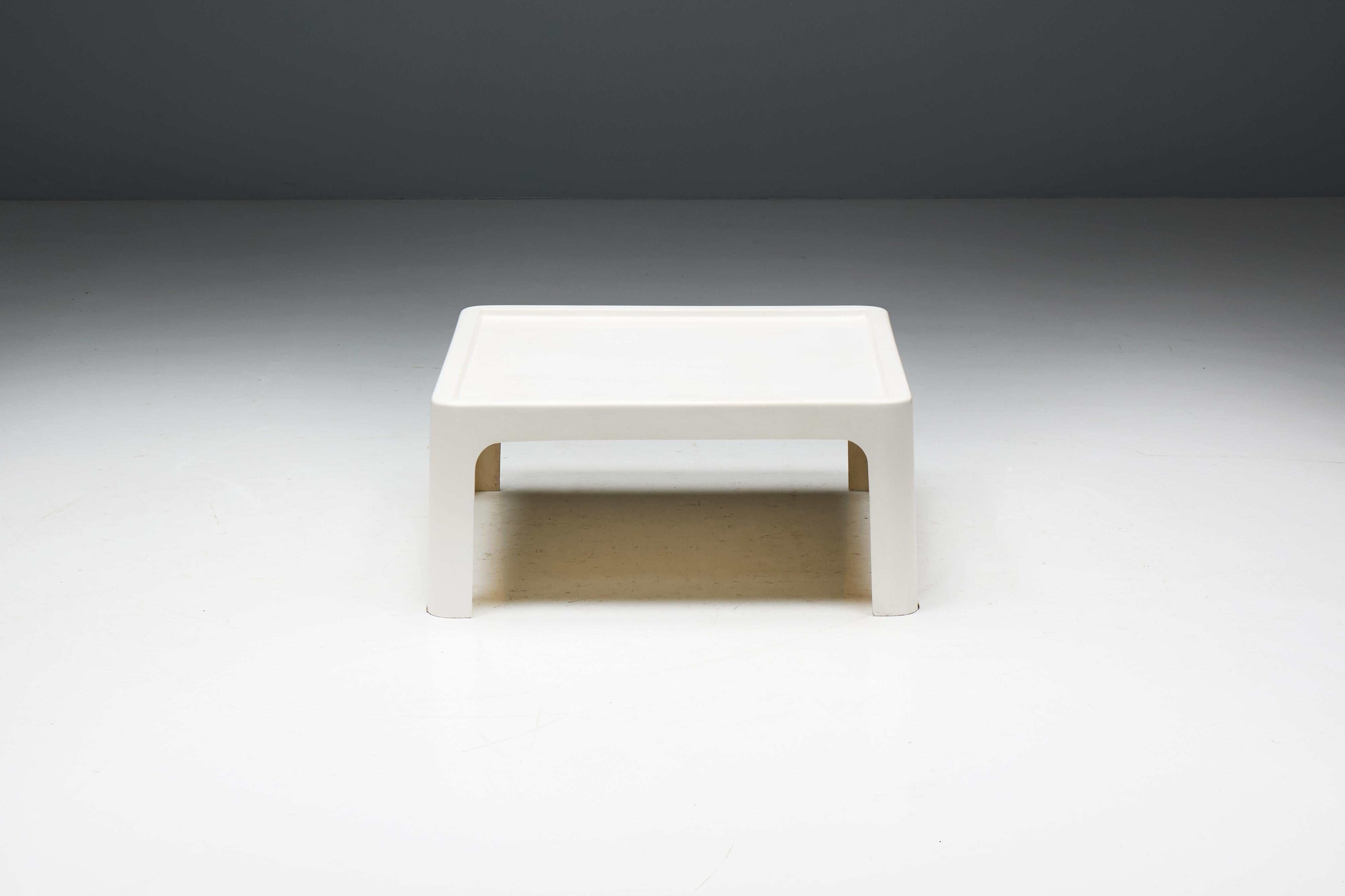 Arflex 'Solar' Lounge Set in Fiberglass by Carlo Bartali, Italy, 1960s For Sale 4