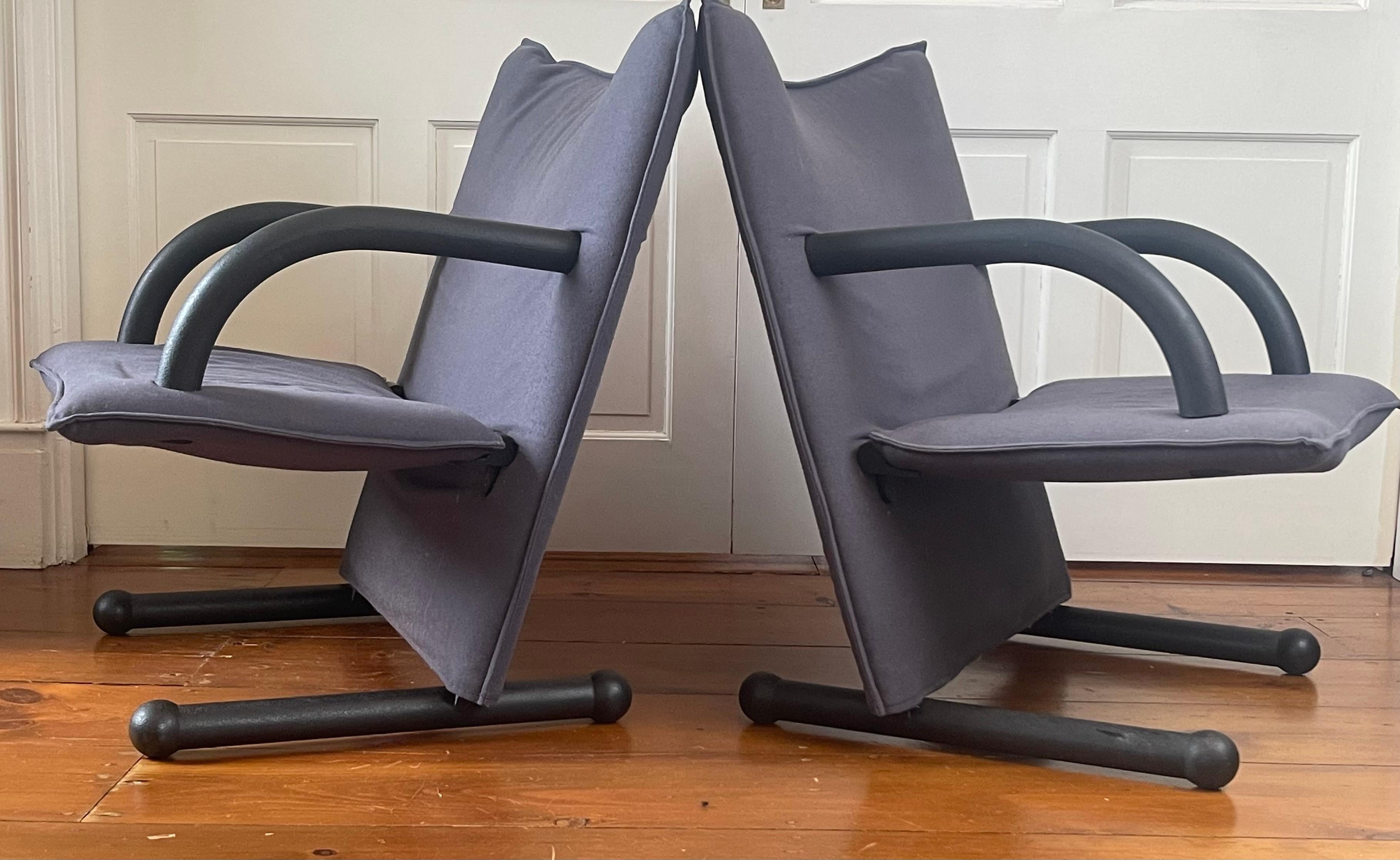 Post-Modern Arflex T-line Chairs For Sale