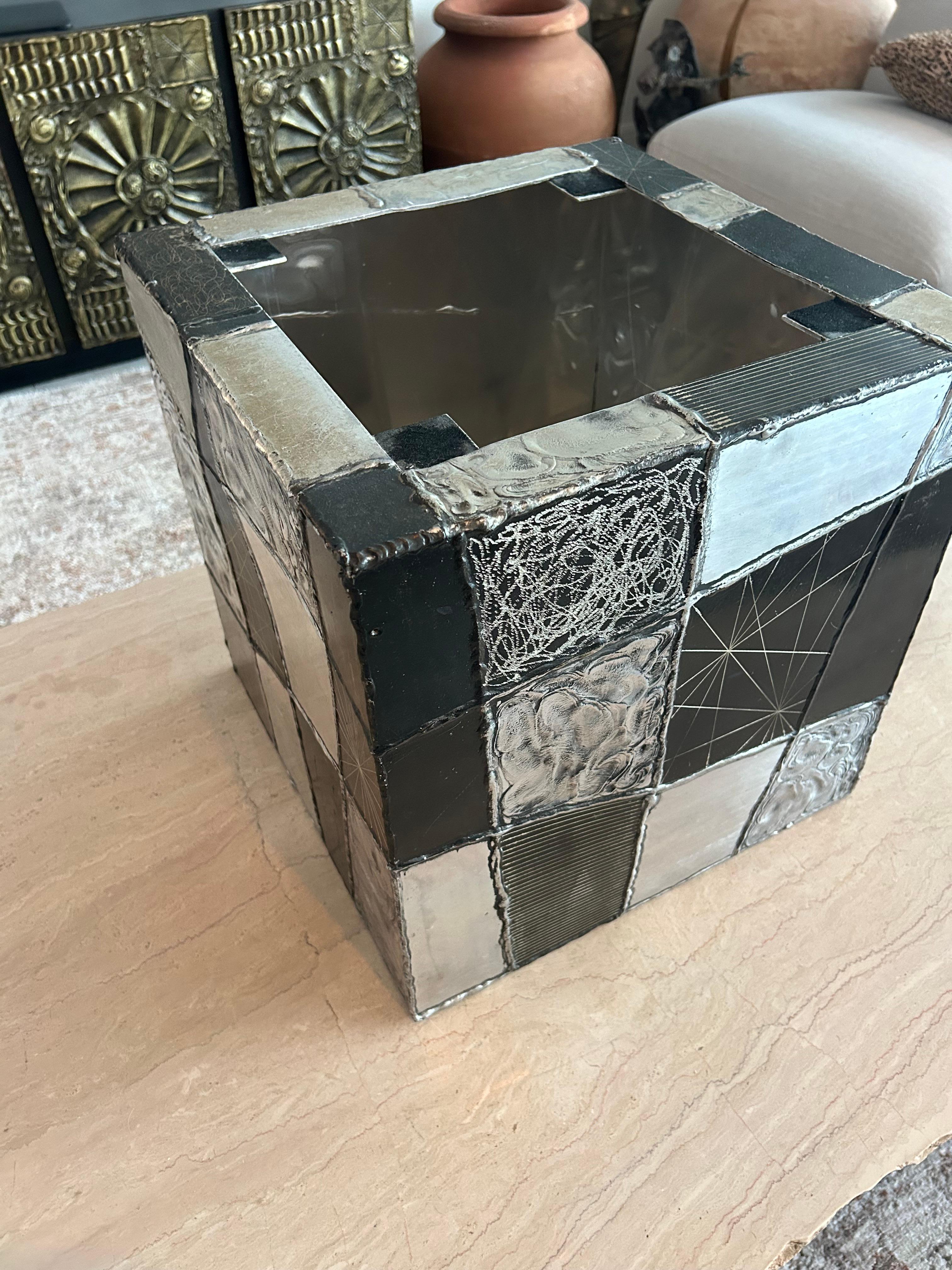 Brutalist Argente cube side table by Paul Evans For Sale