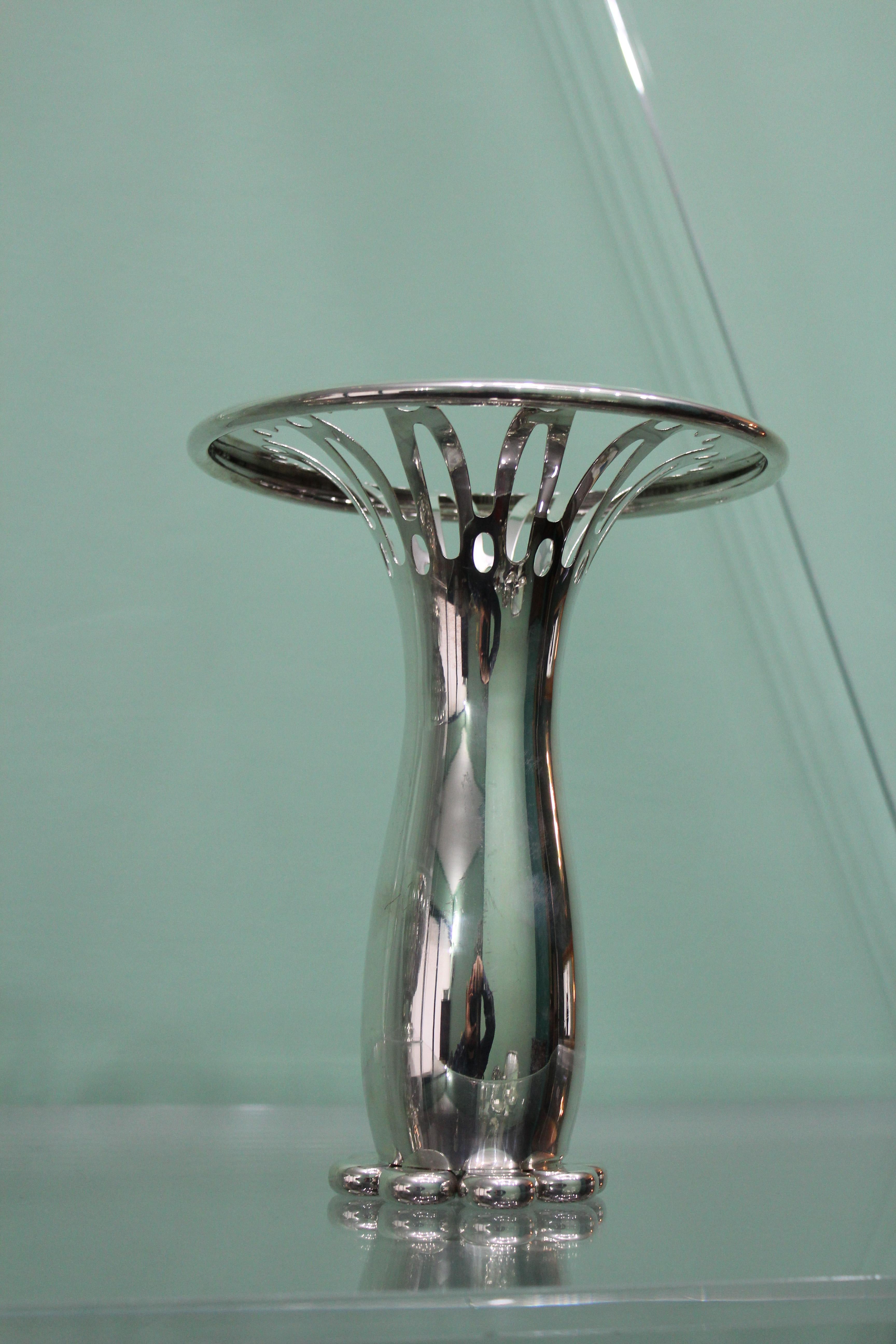 Argenteria Pampaloni 20th Century Italian Sterling Silver Designer Vase, 1980s 1