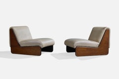 Designer argentin, fauteuils de détente, vinyle, bois, Argentine, années 1970