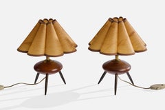 Designer argentin, lampes de table, bois, laiton, papier, Argentine, années 1950