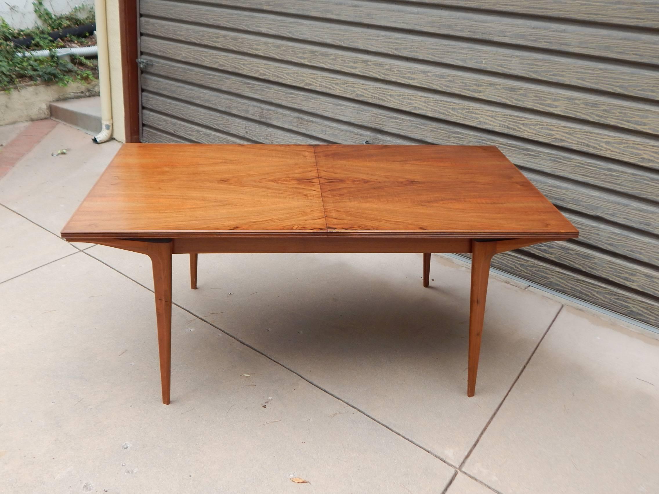 Argentine Mid-Century Modern Extendable Dining Table in Highly Figured Walnut 2