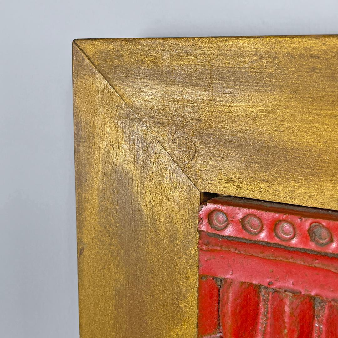 Scultura moderna argentina in ceramica rossa e legno dorato di Carlos Carlè 1974 in vendita 1