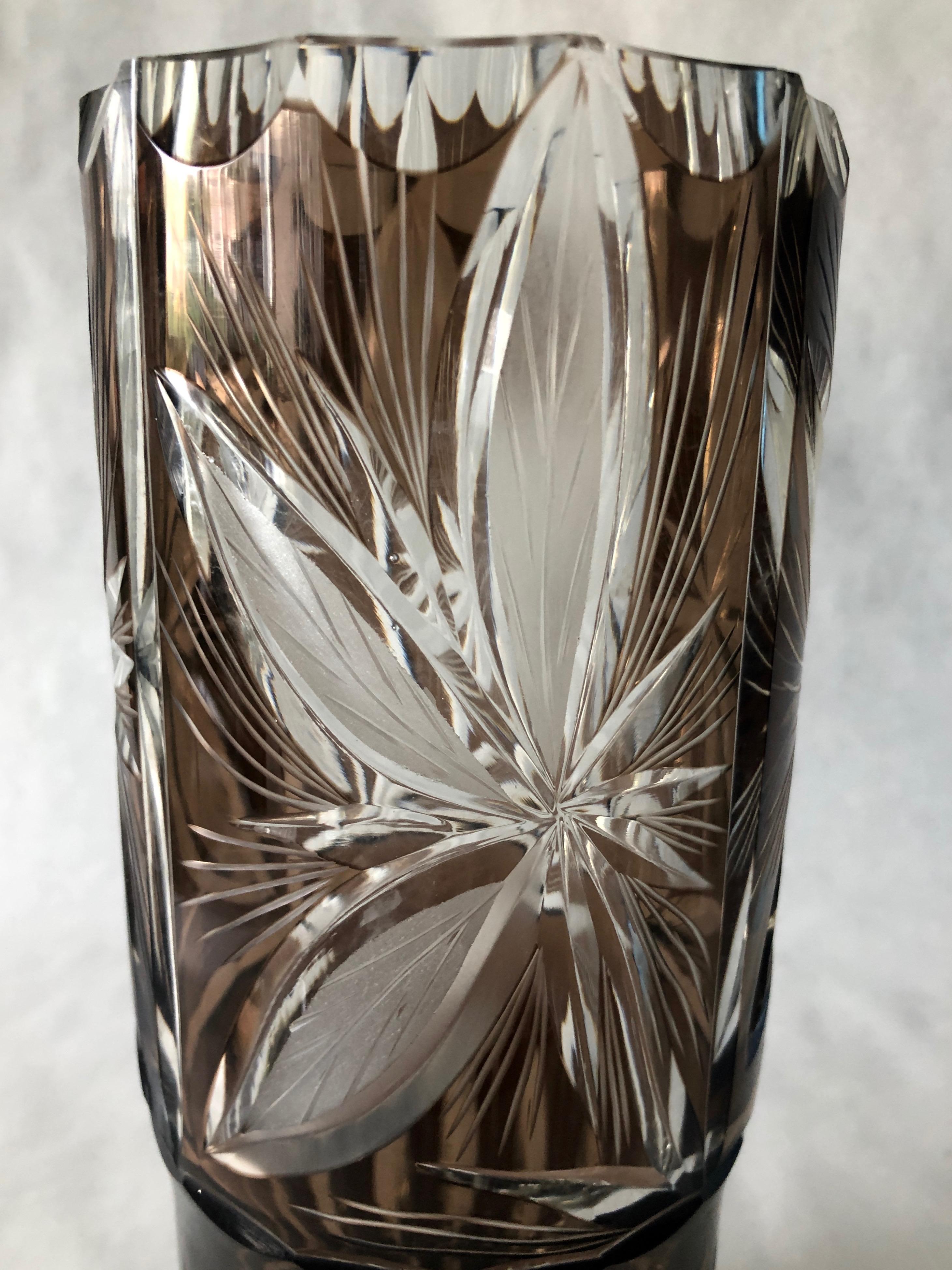 Argentinean Cut Crystal Lily Floral Design Amber Brown & Clear Glass Flower Vase For Sale 3