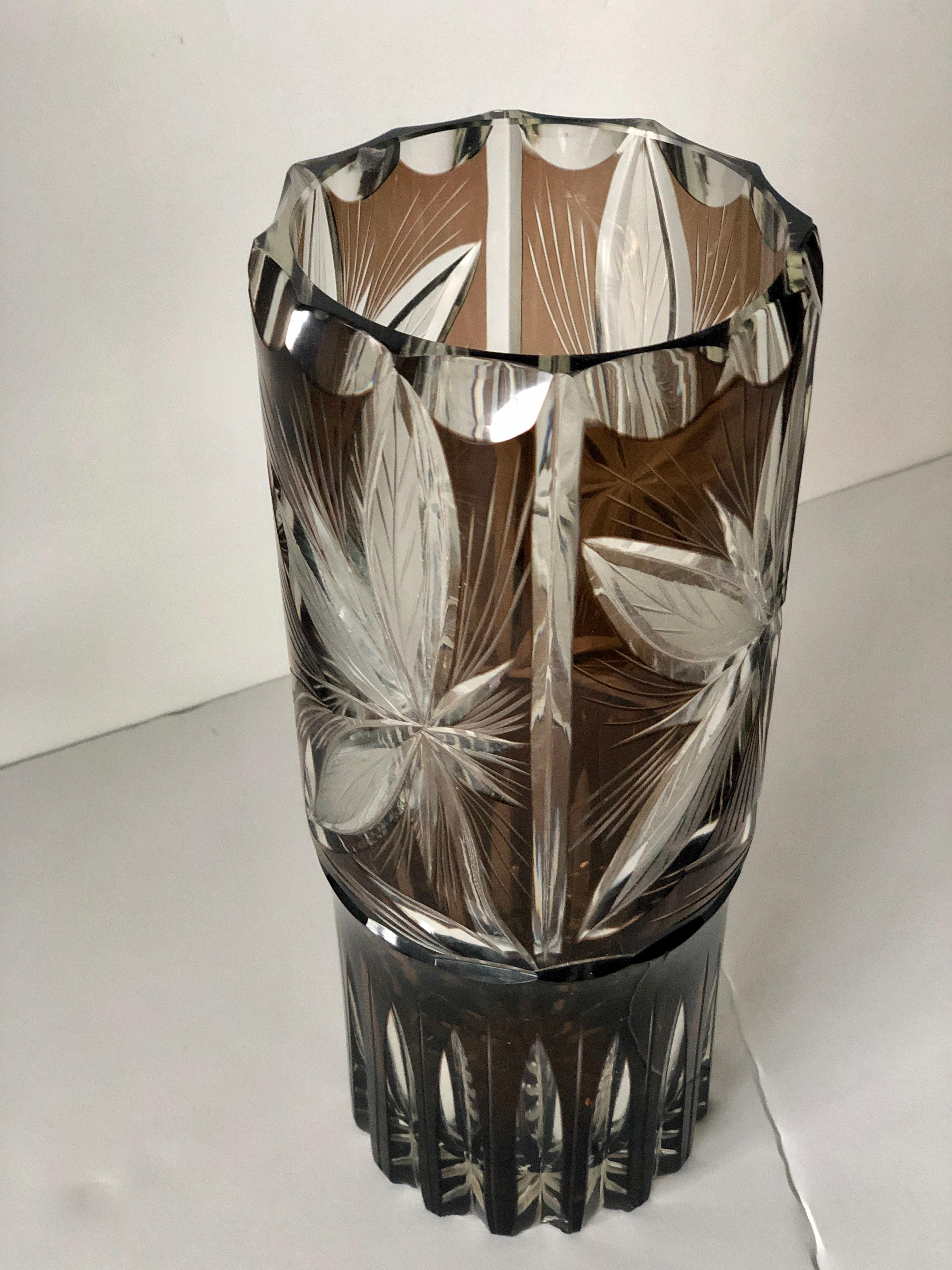 Argentinean Cut Crystal Lily Floral Design Amber Brown & Clear Glass Flower Vase In Good Condition For Sale In Houston, TX