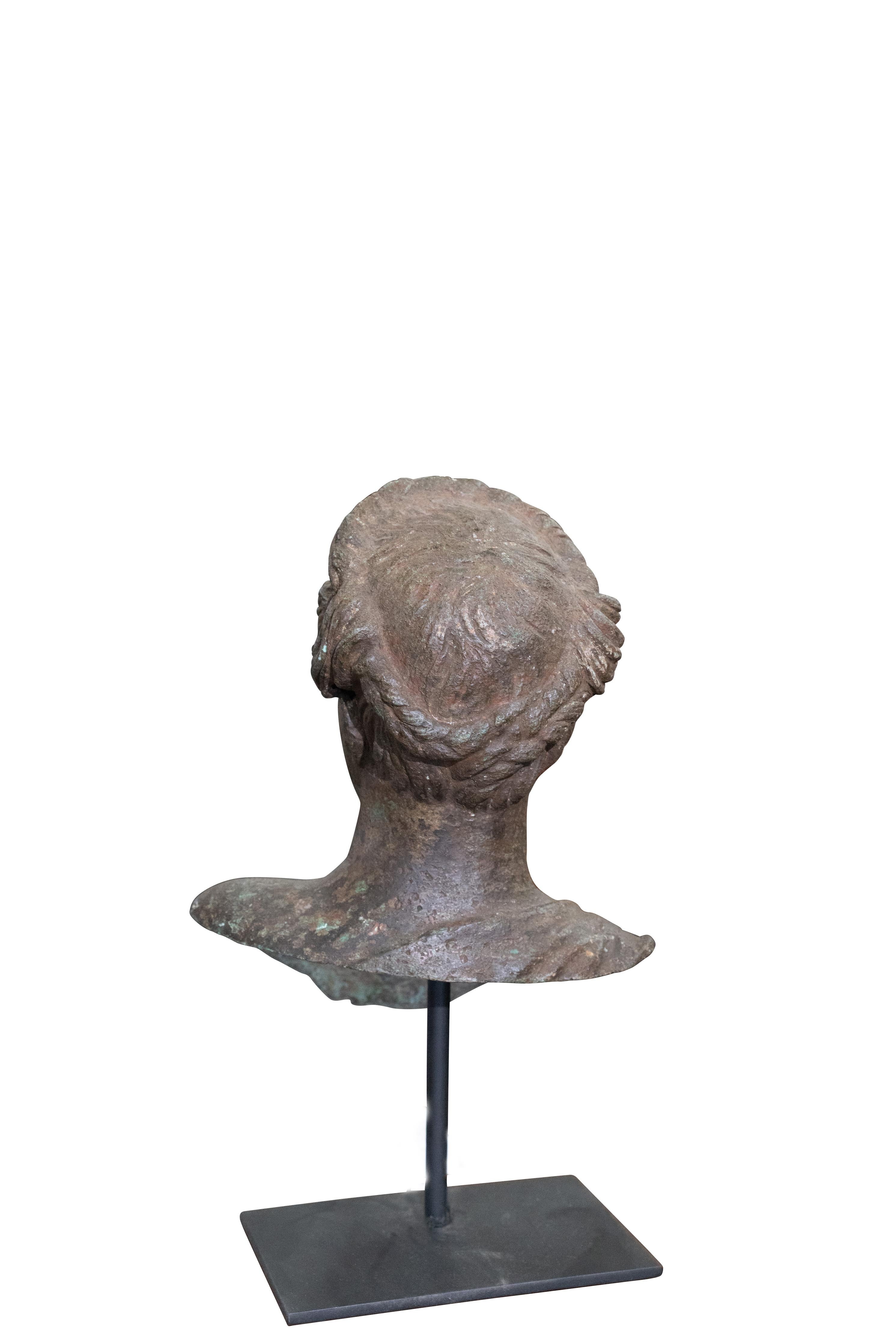 Argentinian Iron Bust (20. Jahrhundert) im Angebot
