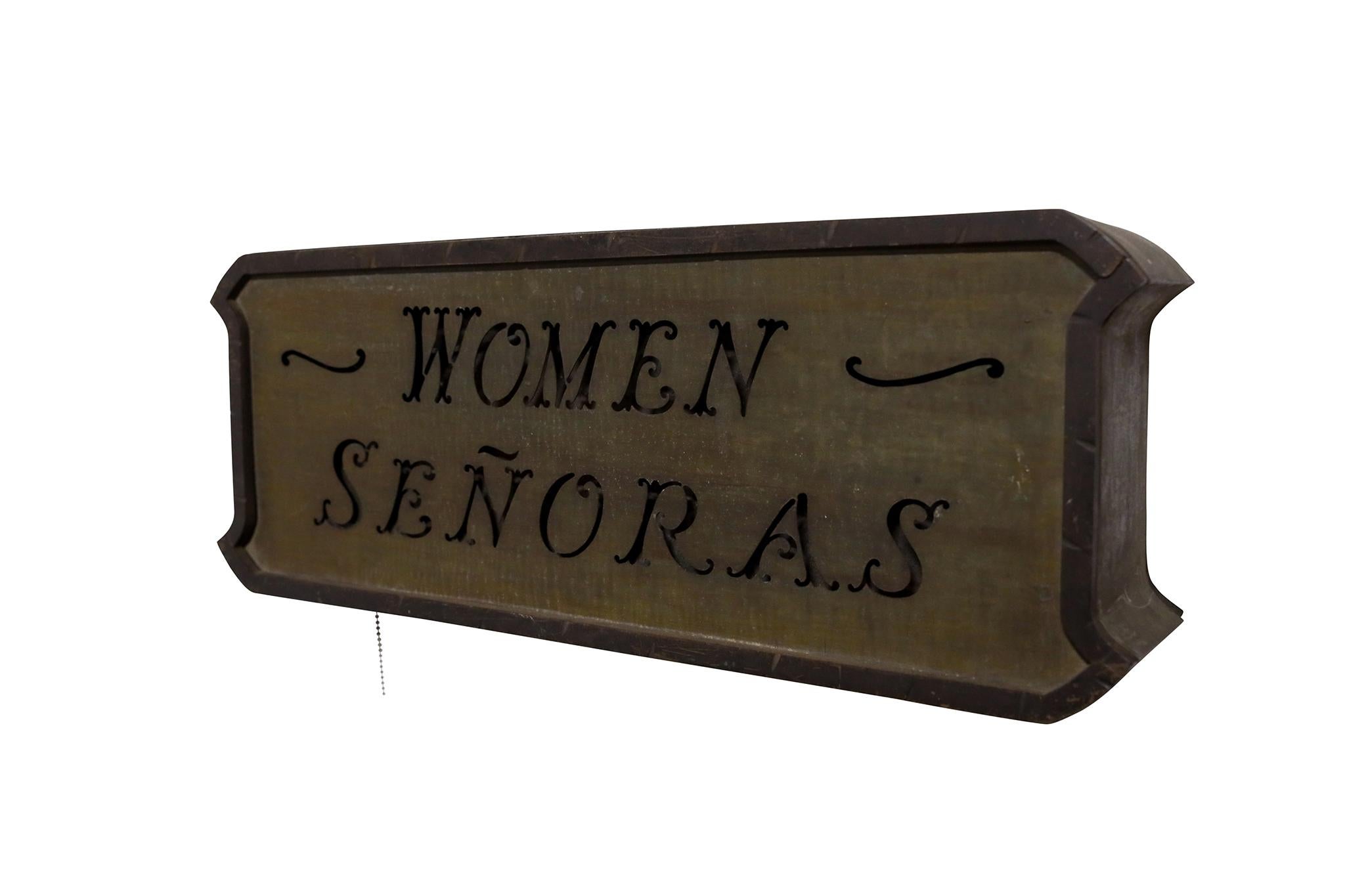 Argentinian Pierced Iron Bathroom Sign In condizioni buone in vendita a Round Top, TX