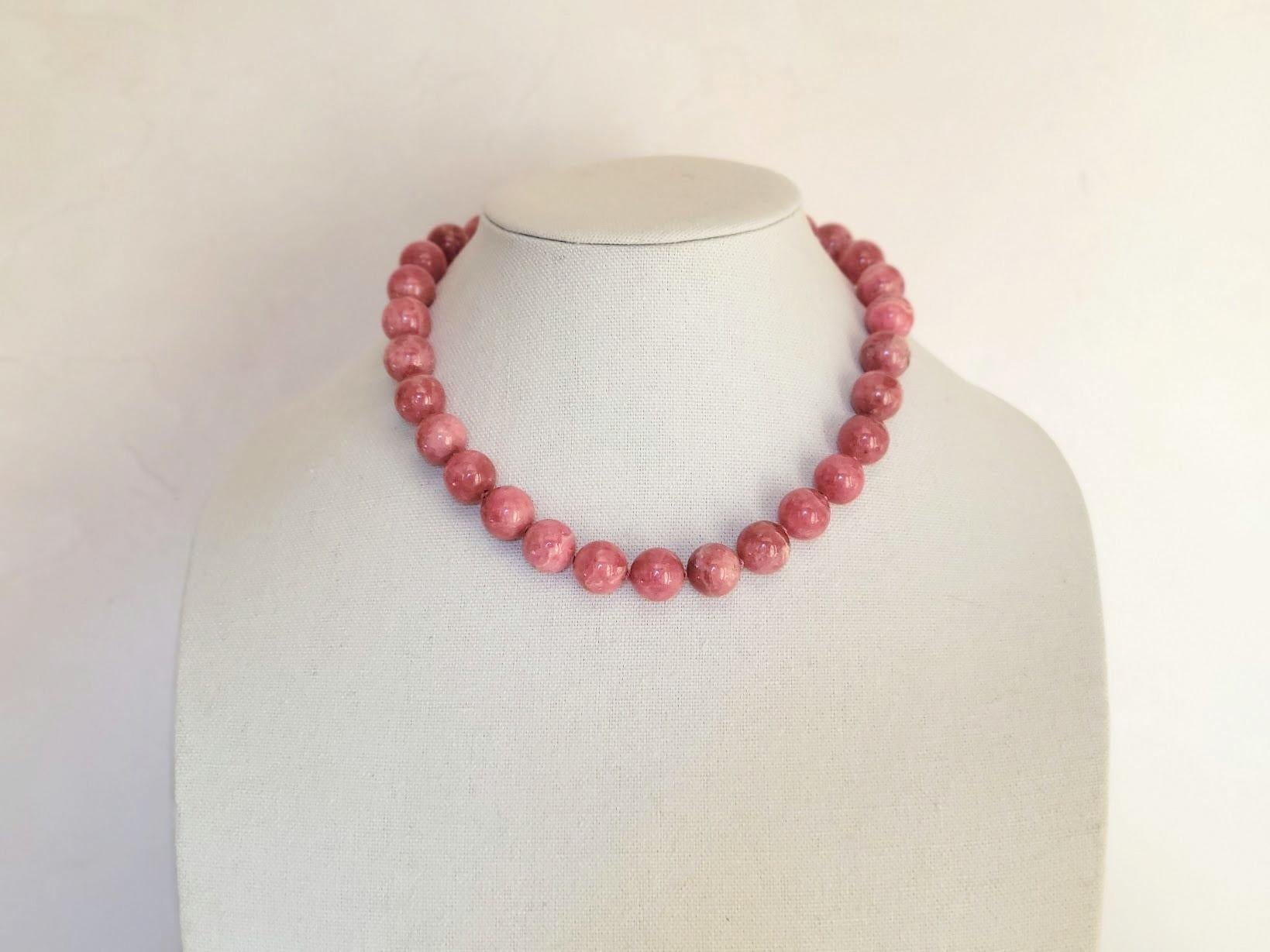 Argentinian Rhodochrosite Necklace In Excellent Condition In Chesterland, OH