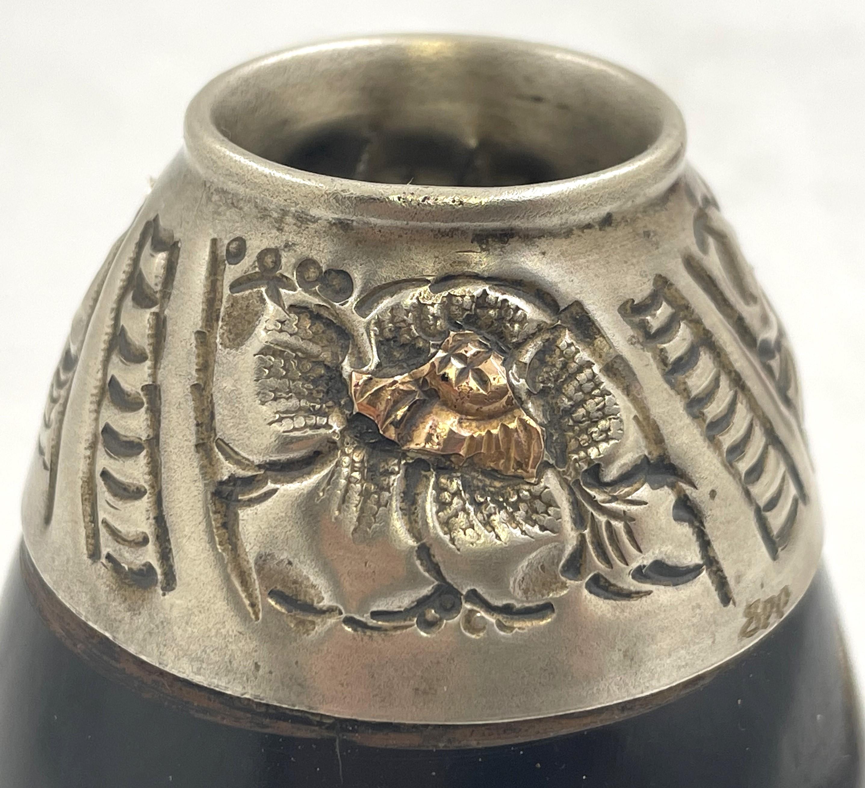 Argentinian Silver and 18K Gold Inlaid Mate Cup with Straw In Good Condition For Sale In New York, NY