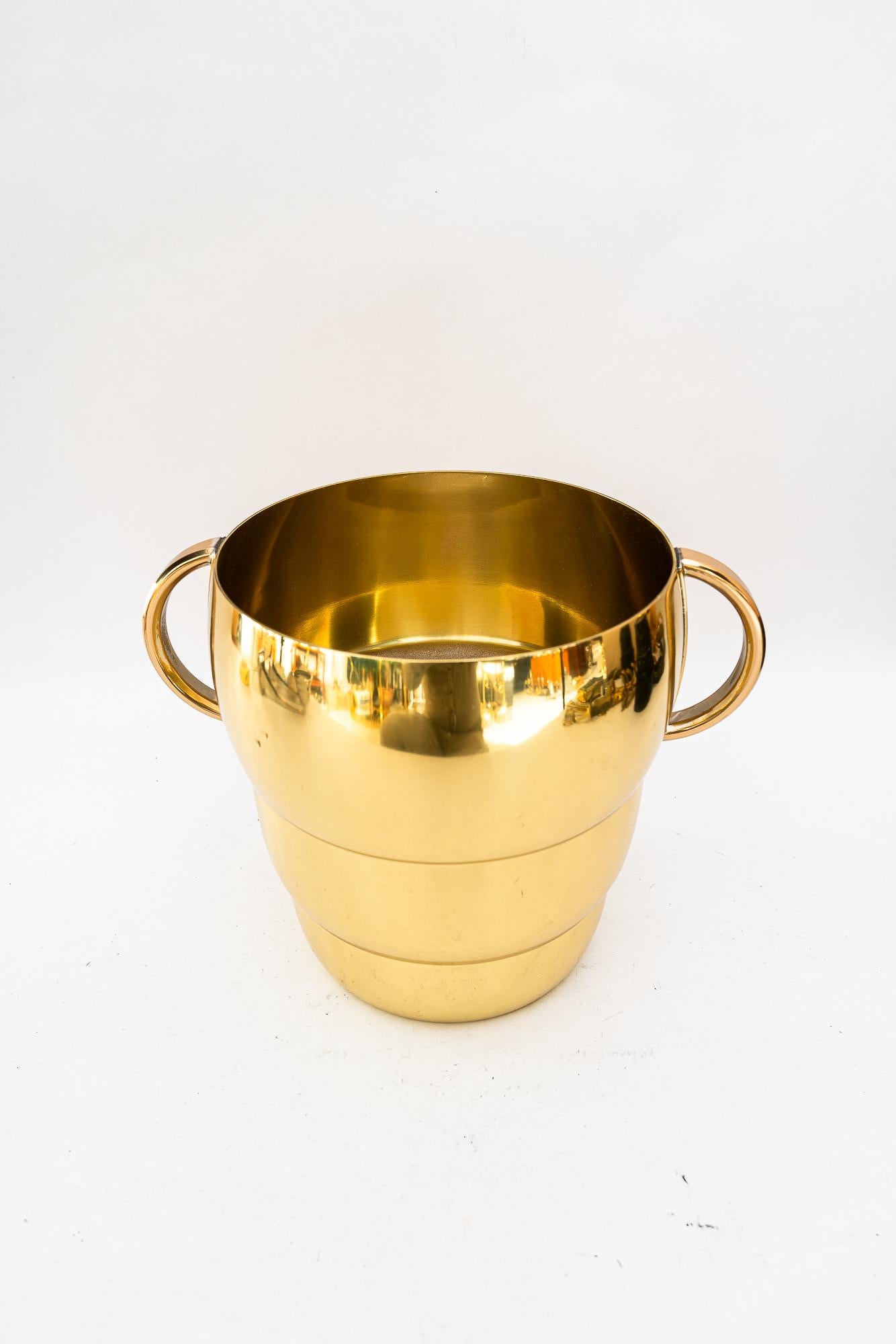 Argentor champagne bucket vienna around 1920s ( marked on bottom )
Brass polished and stove enameled