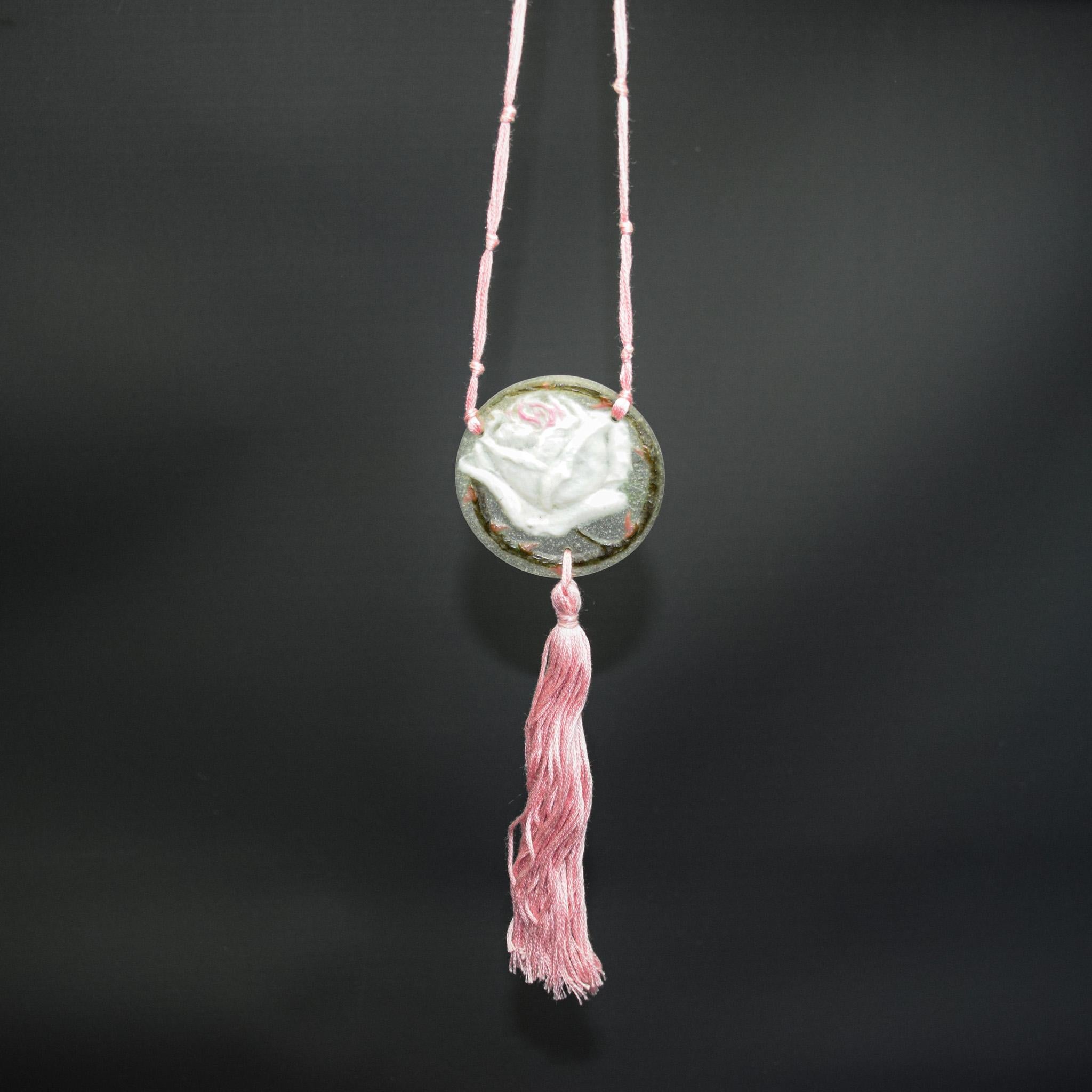 Argy Rousseau pate de verre Rose Anhänger neckless C1921 (Geformt) im Angebot