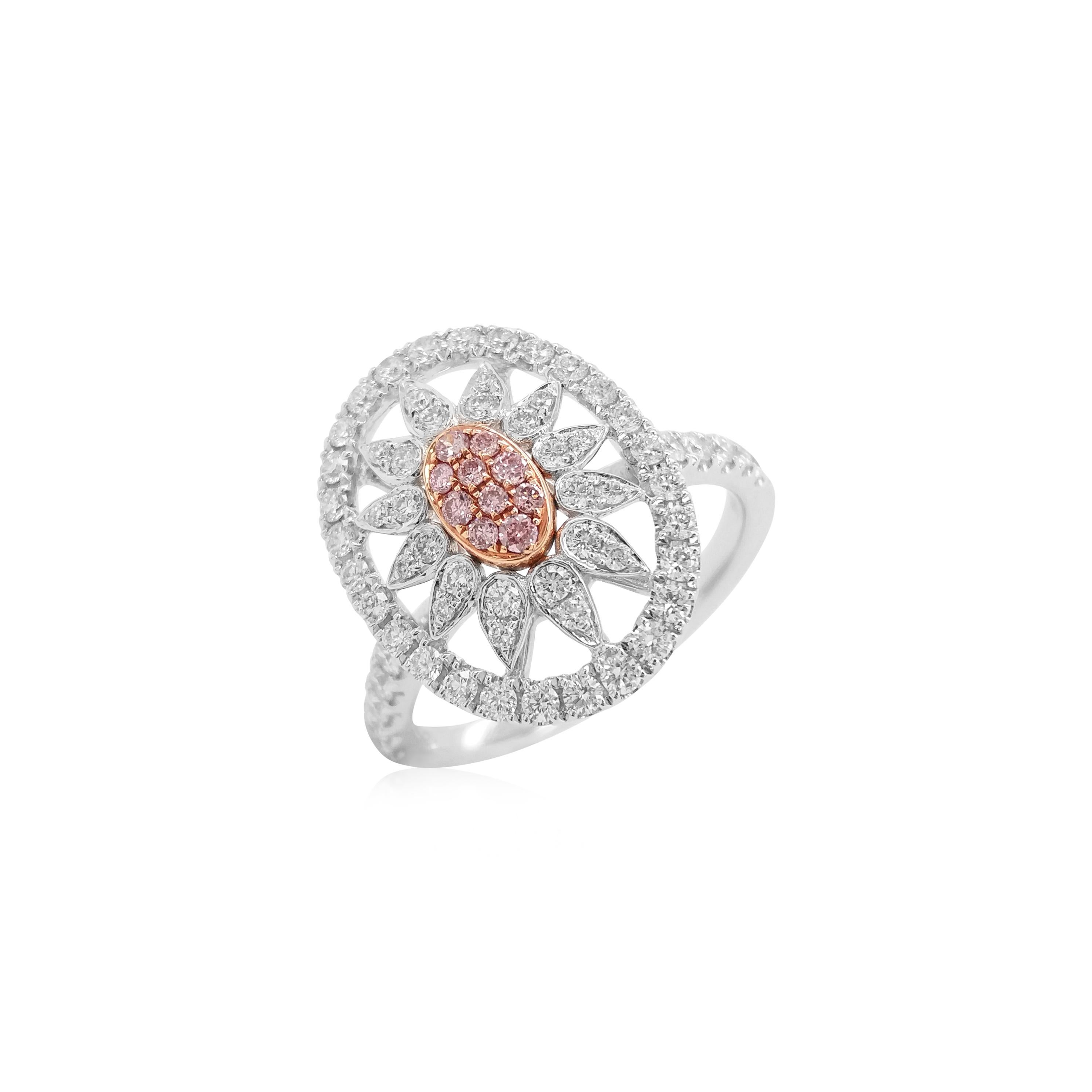 Taille brillant Bague cocktail Argyle en platine avec diamants roses et diamants blancs en vente