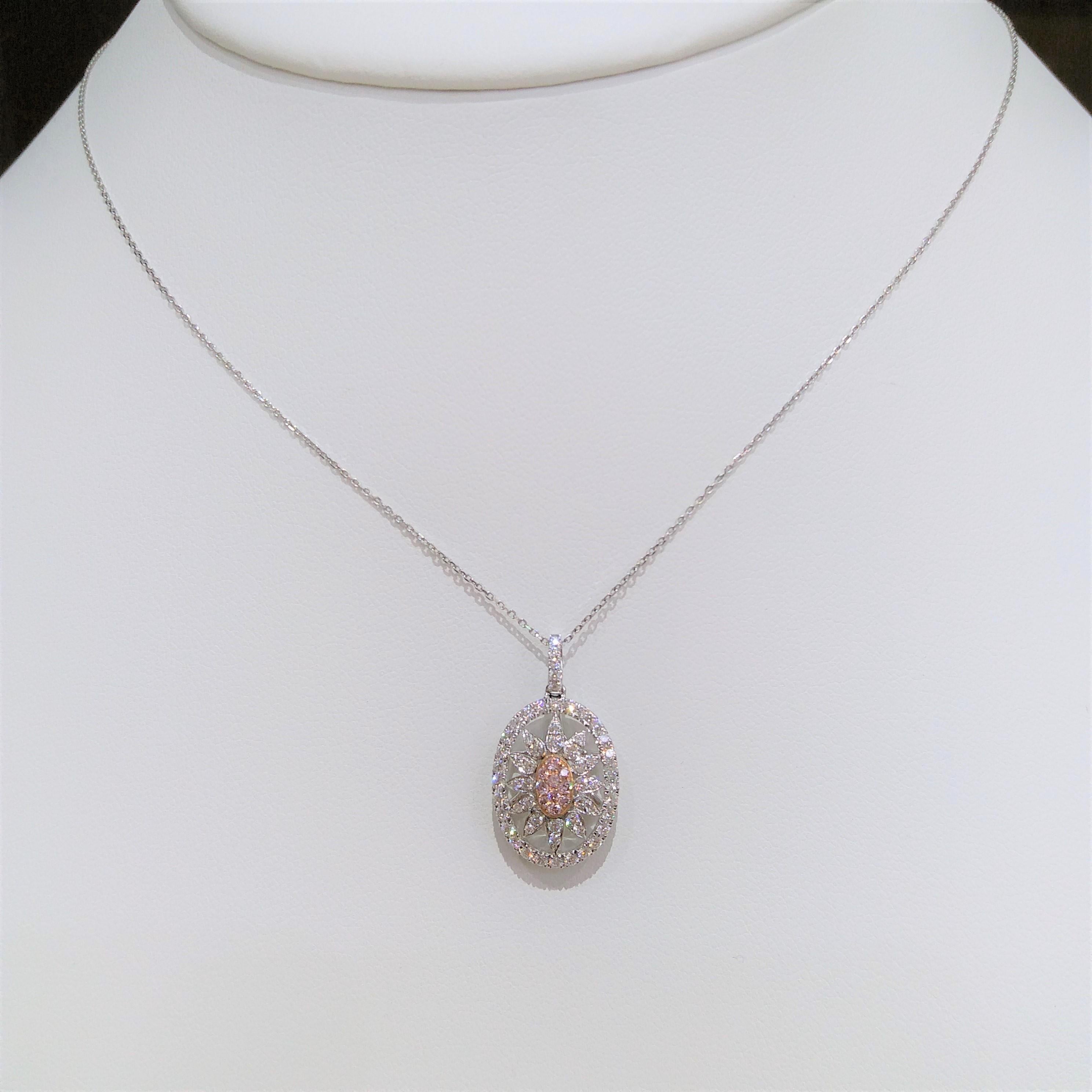 Contemporain Collier pendentif Argyle en platine avec diamant rose et blanc en vente