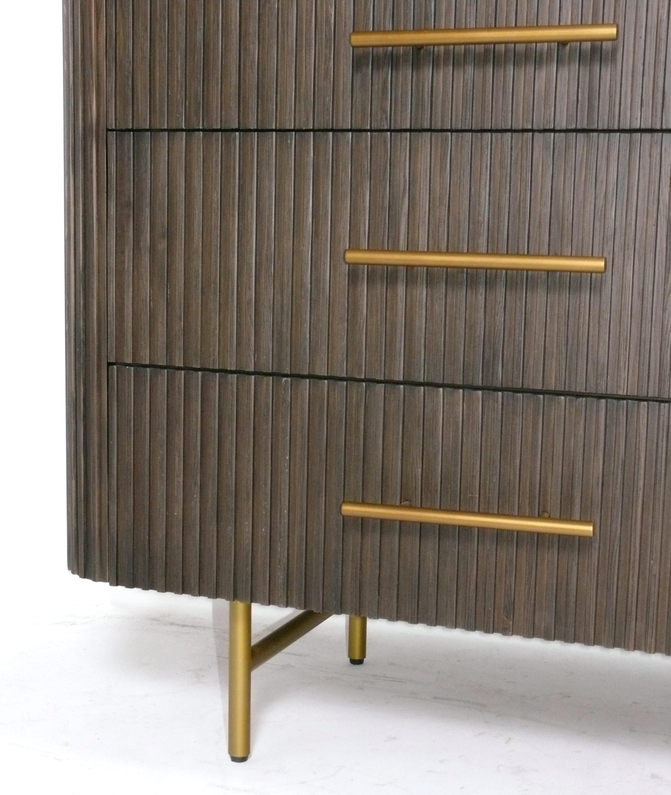Arhaus Marmorplatte Sechs Schubladen Kommode oder Dresser Finnley Model No. in Mocha & Bluestone (21. Jahrhundert und zeitgenössisch) im Angebot