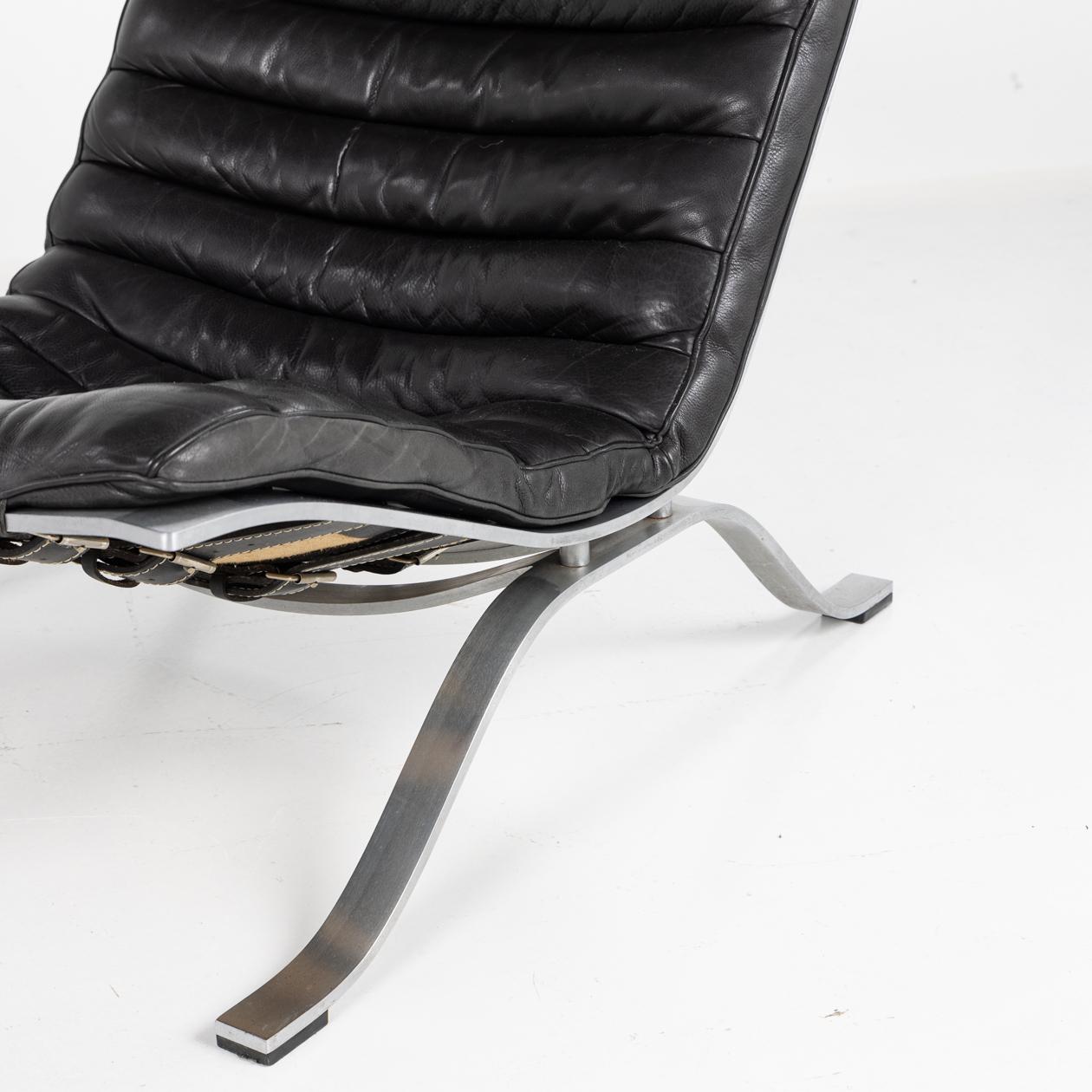 'Ari' lounge chair with matching stool by Arne Norell 2